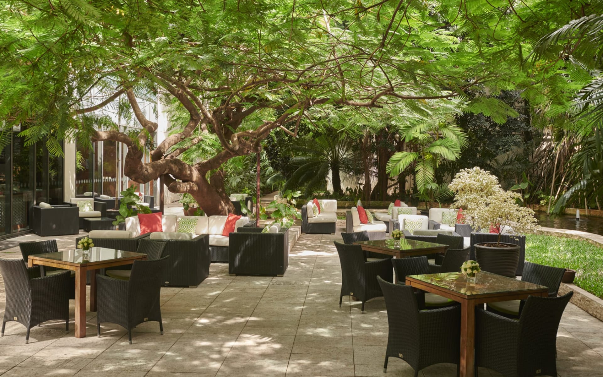 Hyatt Regency Dar es Salaam, The Kilimanjaro:  facilities: 