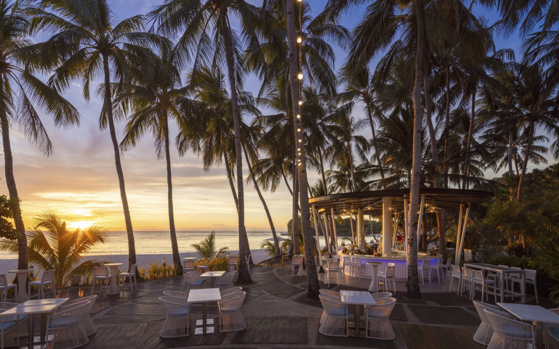 Mövenpick Resort & Spa Boracay: Sol Marina Beach Club Mövenpick Resort & Spa Boracay: Sol Marina Beach Club