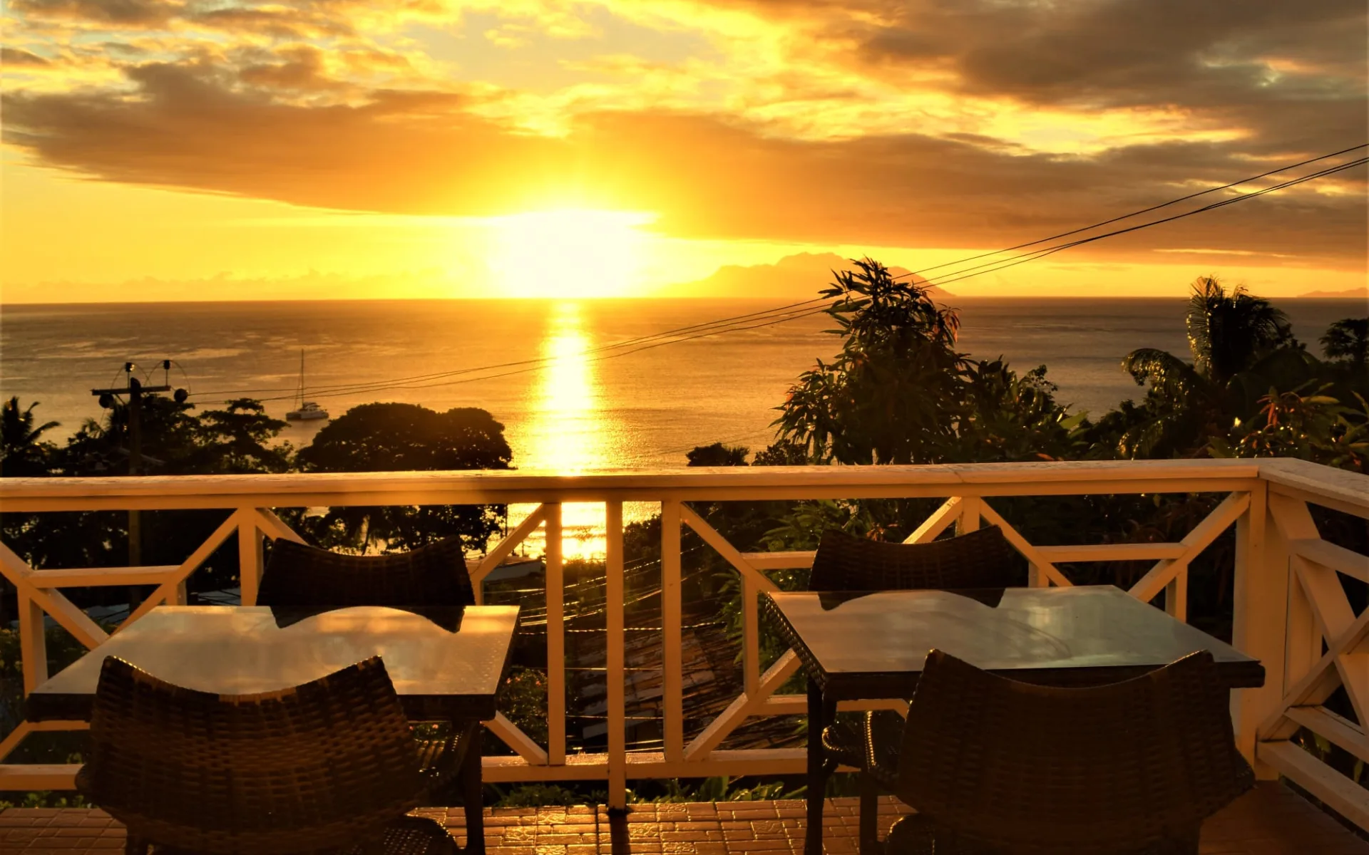 Villa Roscia in Mahé:  Terrace Sunset 1