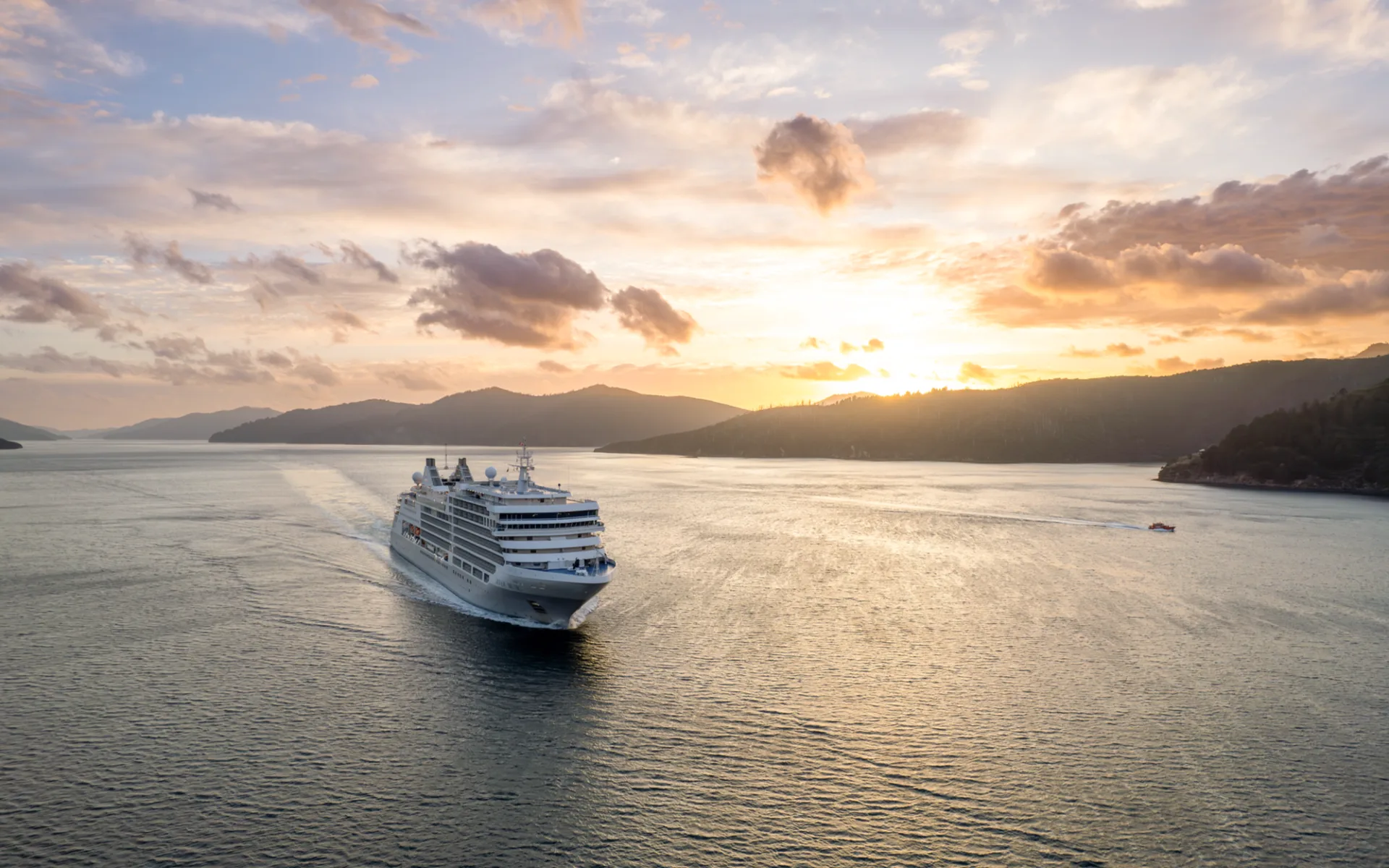 Eine Reise durch Asiens Seele ab Singapur: IMAGERY556---Marlborough-Sounds-Sunrise-(Picton,-NZ)_BB_1 Eine Reise durch Asiens Seele ab Singapur: IMAGERY556---Marlborough-Sounds-Sunrise-(Picton,-NZ)_BB_1