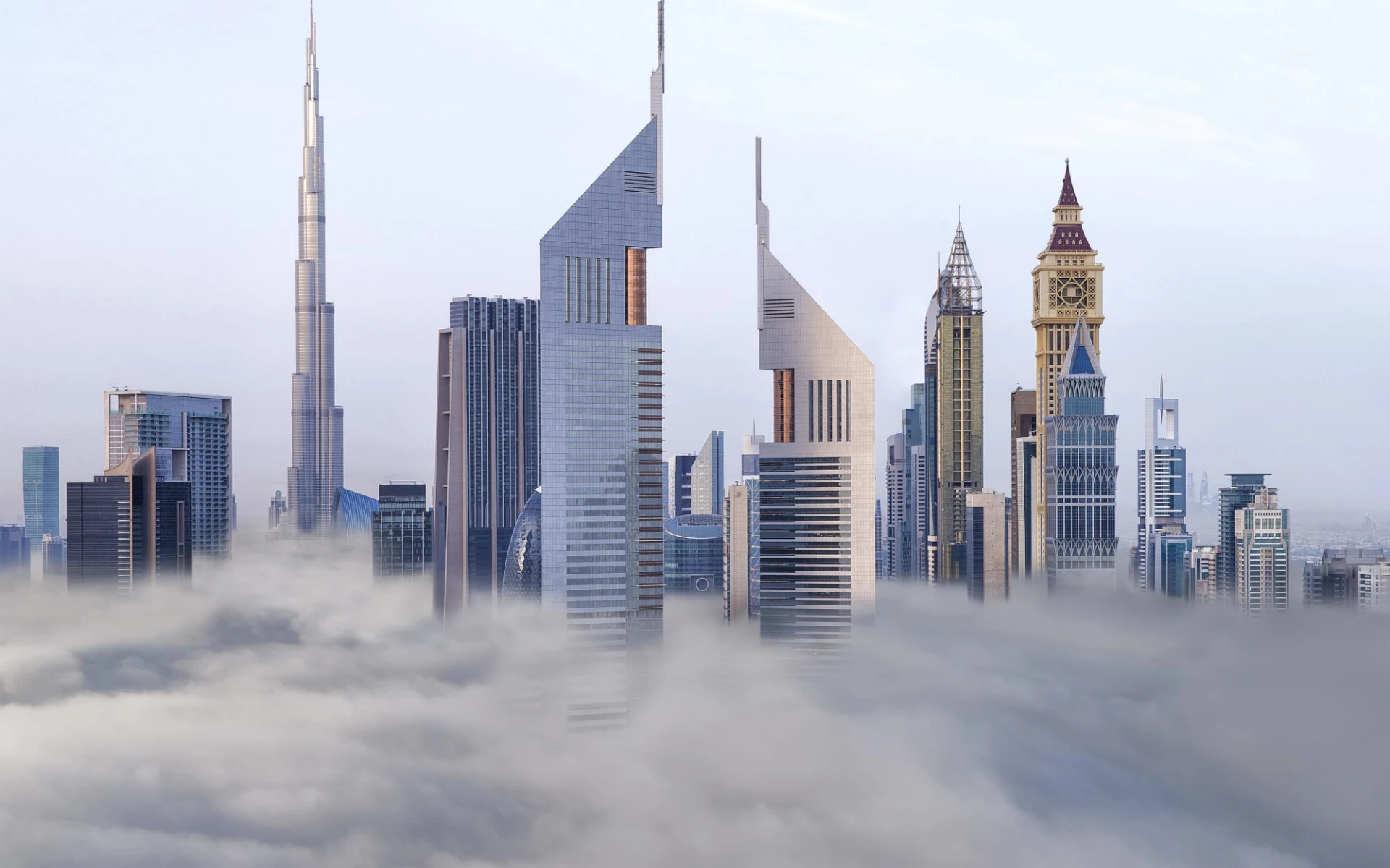 Jumeirah Emirates Towers in Dubai: location: Jumeirah Emirates Towers in Dubai: location: