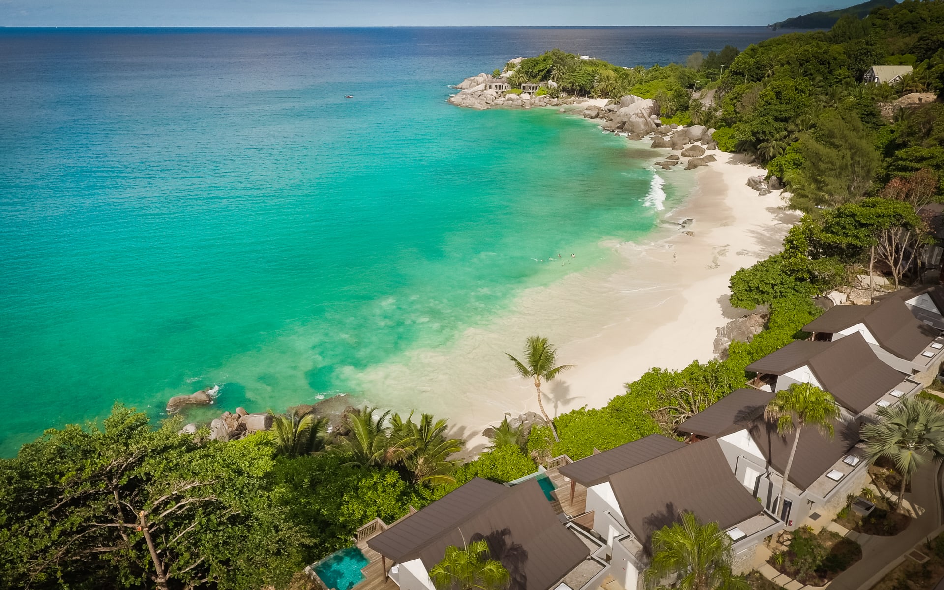Carana Beach Hotel in Mahé: exterior: 
