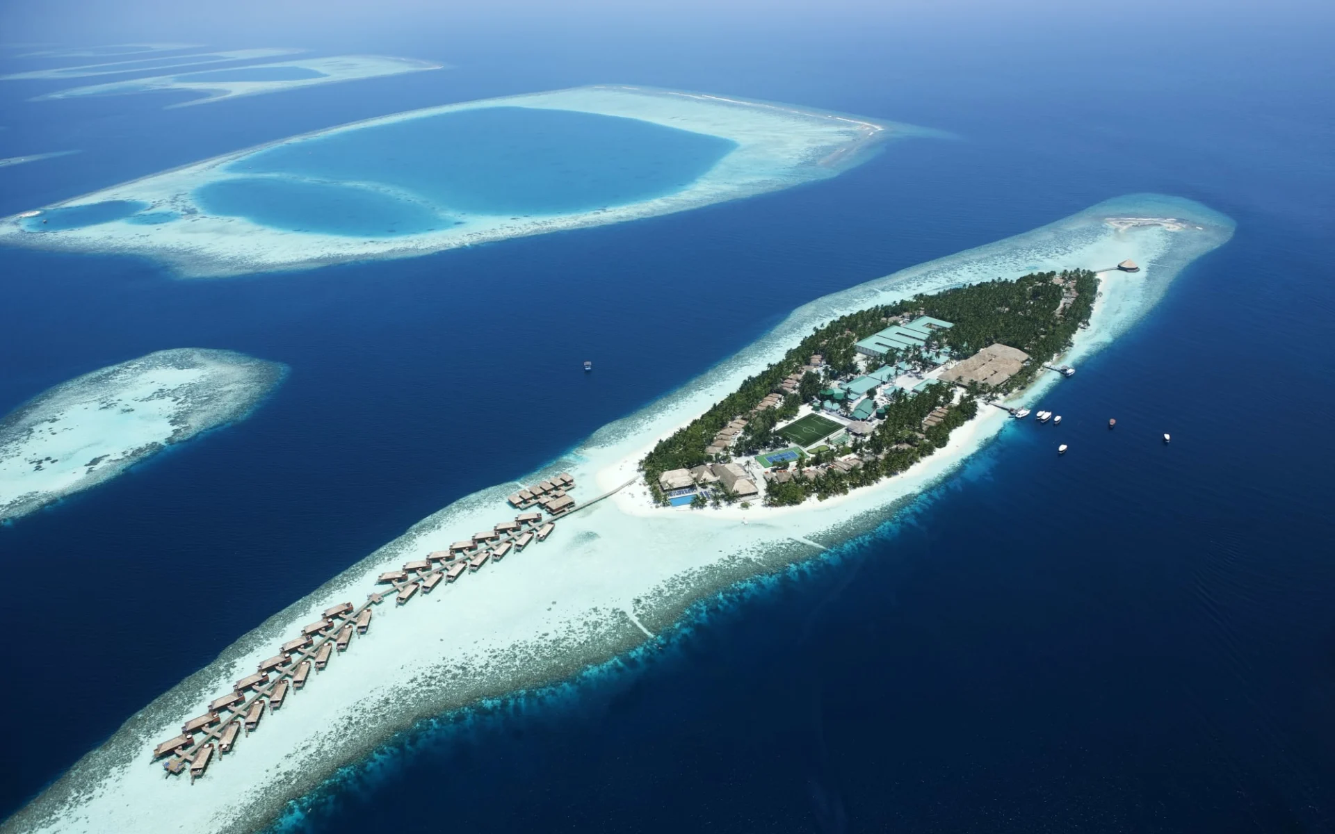 Vilamendhoo Maldives Resort Island in Ari-Atoll: location: Vilamendhoo Maldives Resort Island in Ari-Atoll: location: