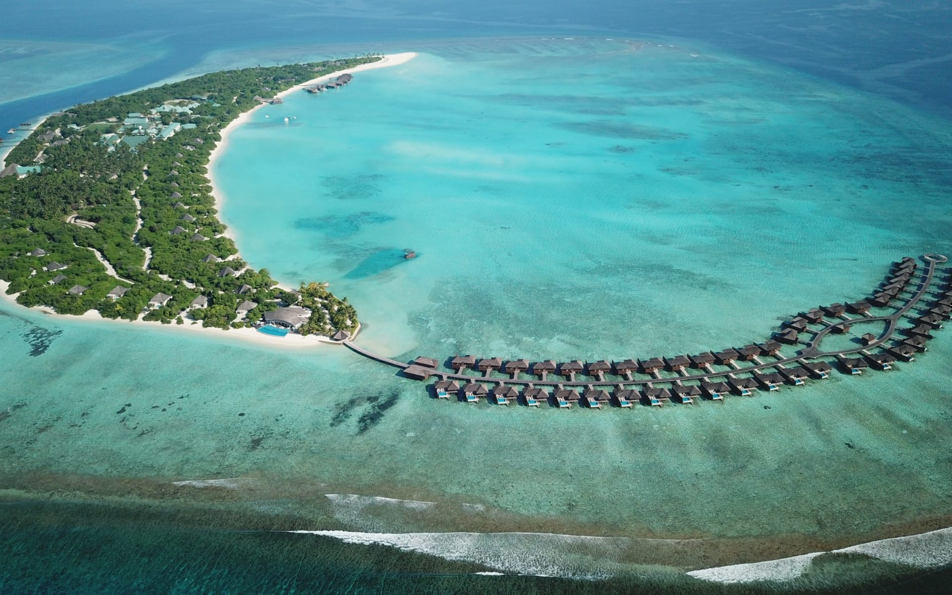 Hideaway Beach Resort & Spa in Haa Alifu-Atoll: location: Hideaway Beach Resort & Spa in Haa Alifu-Atoll: location: