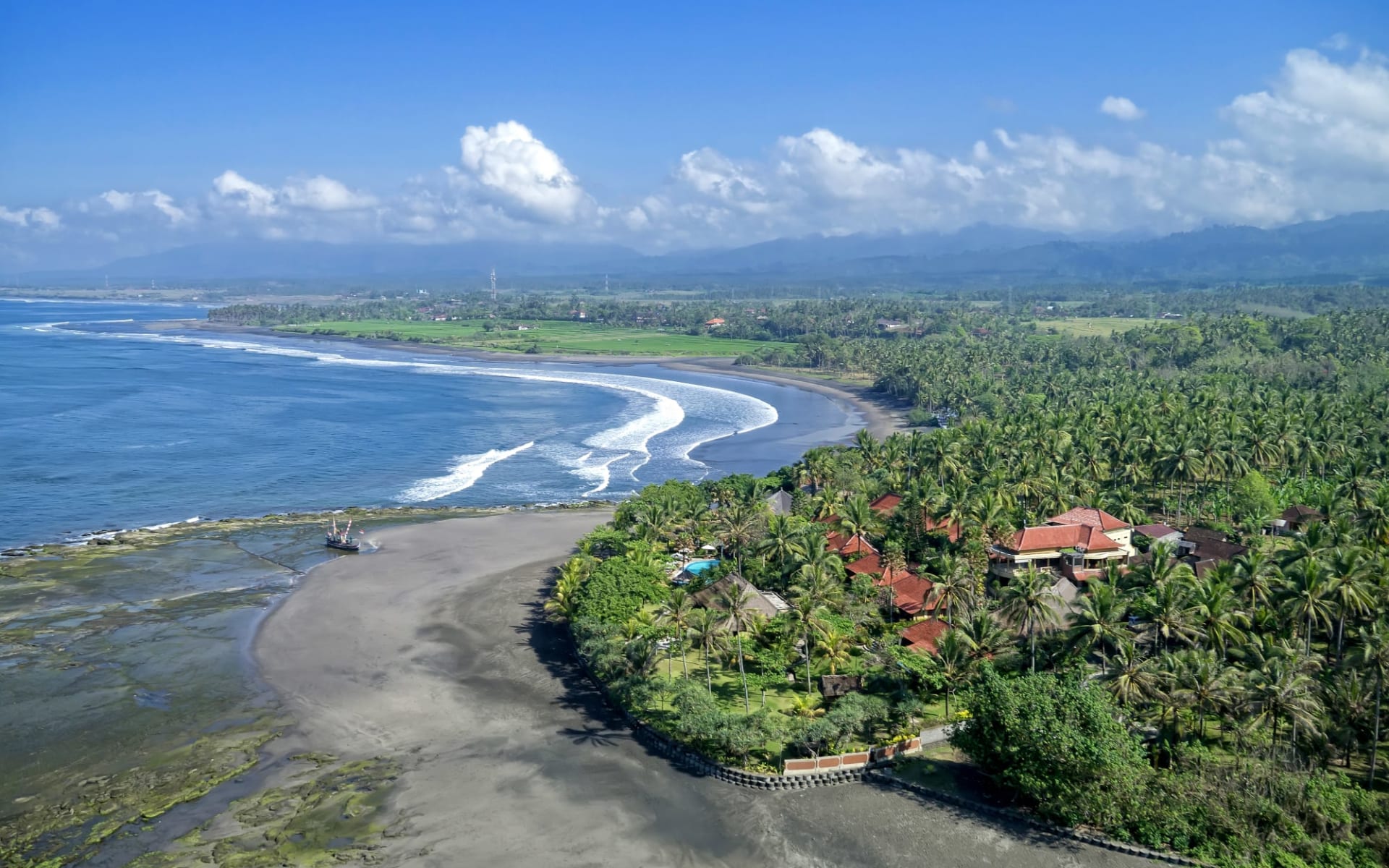 Puri Dajuma Beach Eco-Resort & Spa in Nordbali:  Aerial View