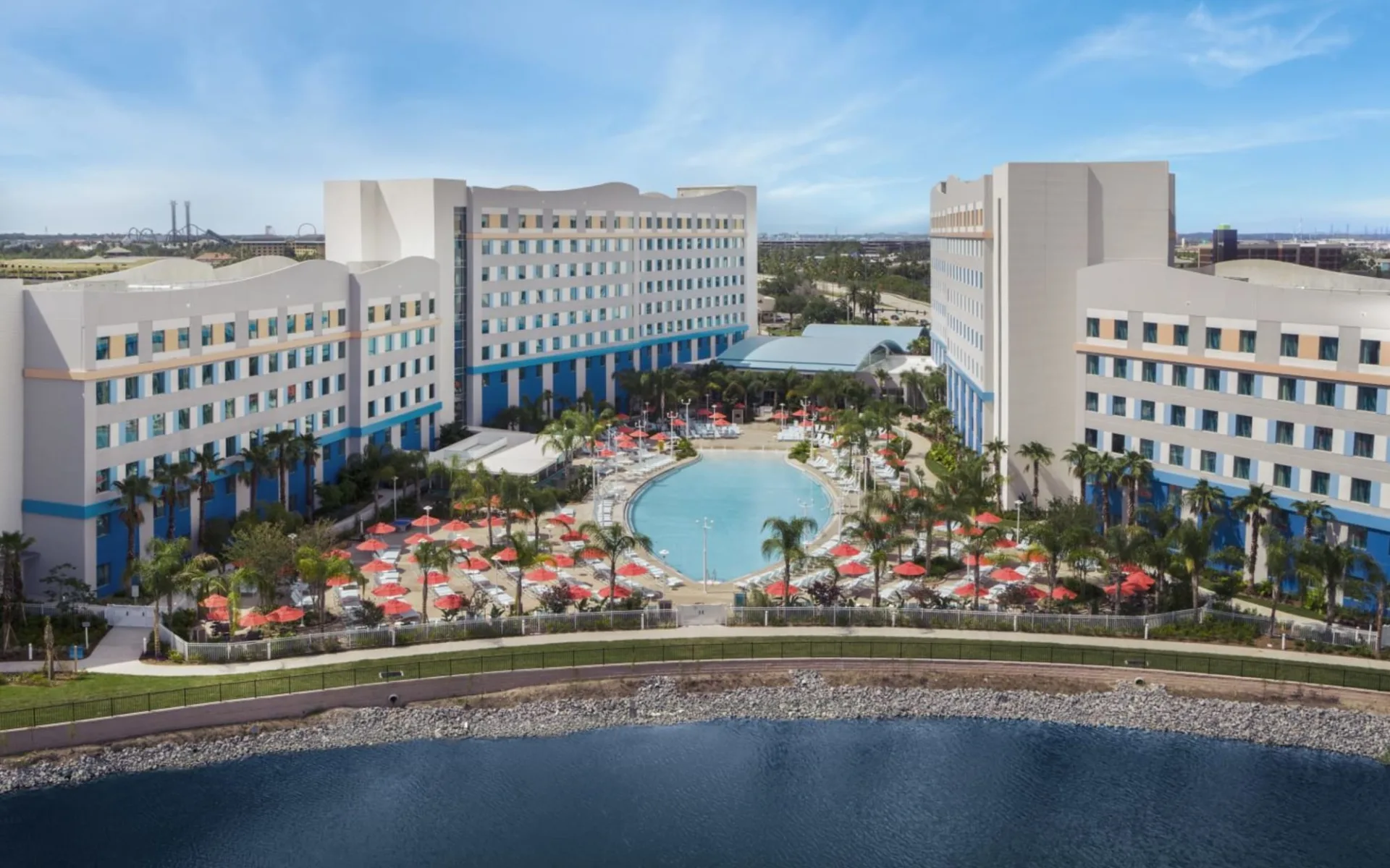 Universal's Endless Summer Resort Surfside Inn in Orlando: Loews Endless Summer_Aussen_Webseite Universal's Endless Summer Resort Surfside Inn in Orlando: Loews Endless Summer_Aussen_Webseite