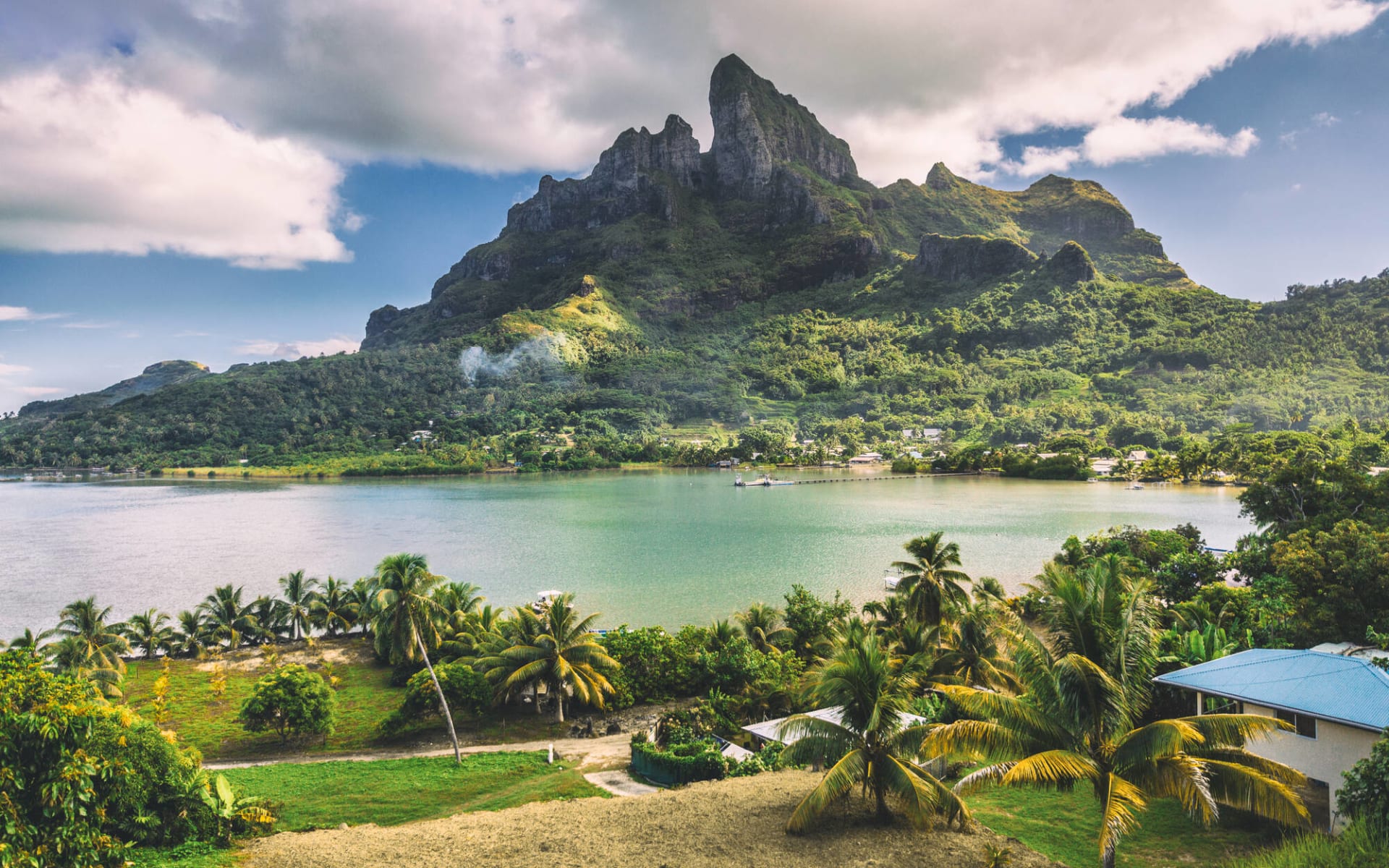 Polynesian Explorer ab Papeete: MountOtemanu_BoraBora_FranzPolynesien