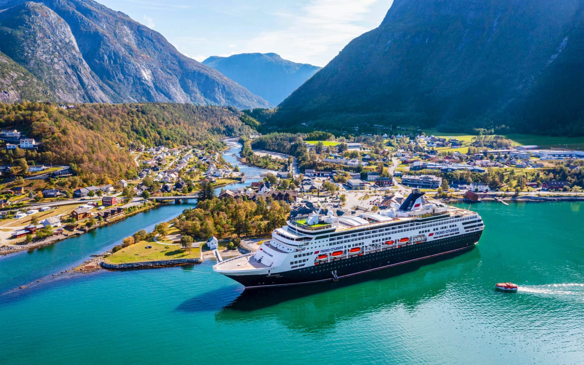 Norwegen & Island - Naturgewalten zum Greifen nah ab Kiel: Nicko Cruises 