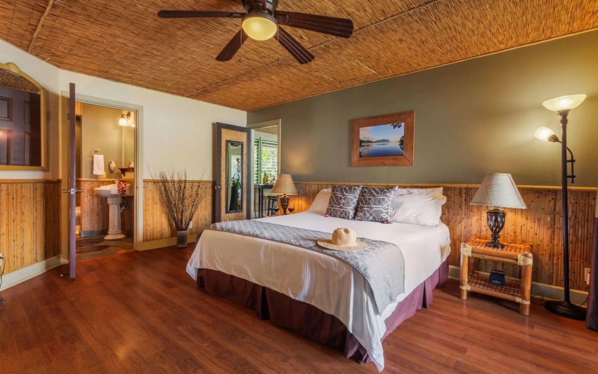 Paradise Bay Resort in Honolulu: paradisebayroom Paradise Bay Resort in Honolulu: paradisebayroom