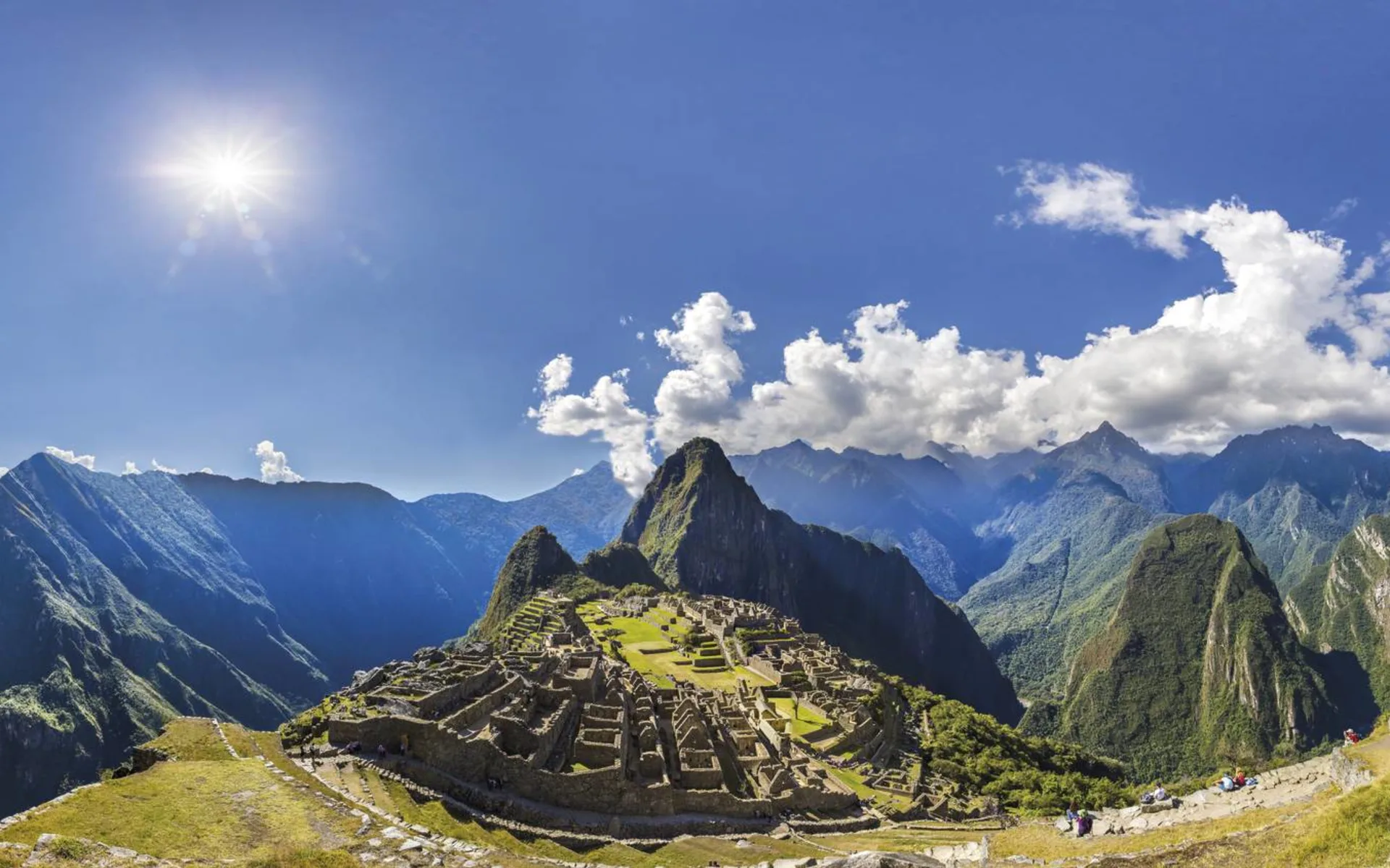 Aromas de Sudamerica ab Lima: Peru - Machu Picchu - Panorama über die Ruinenstadt Aromas de Sudamerica ab Lima: Peru - Machu Picchu - Panorama über die Ruinenstadt