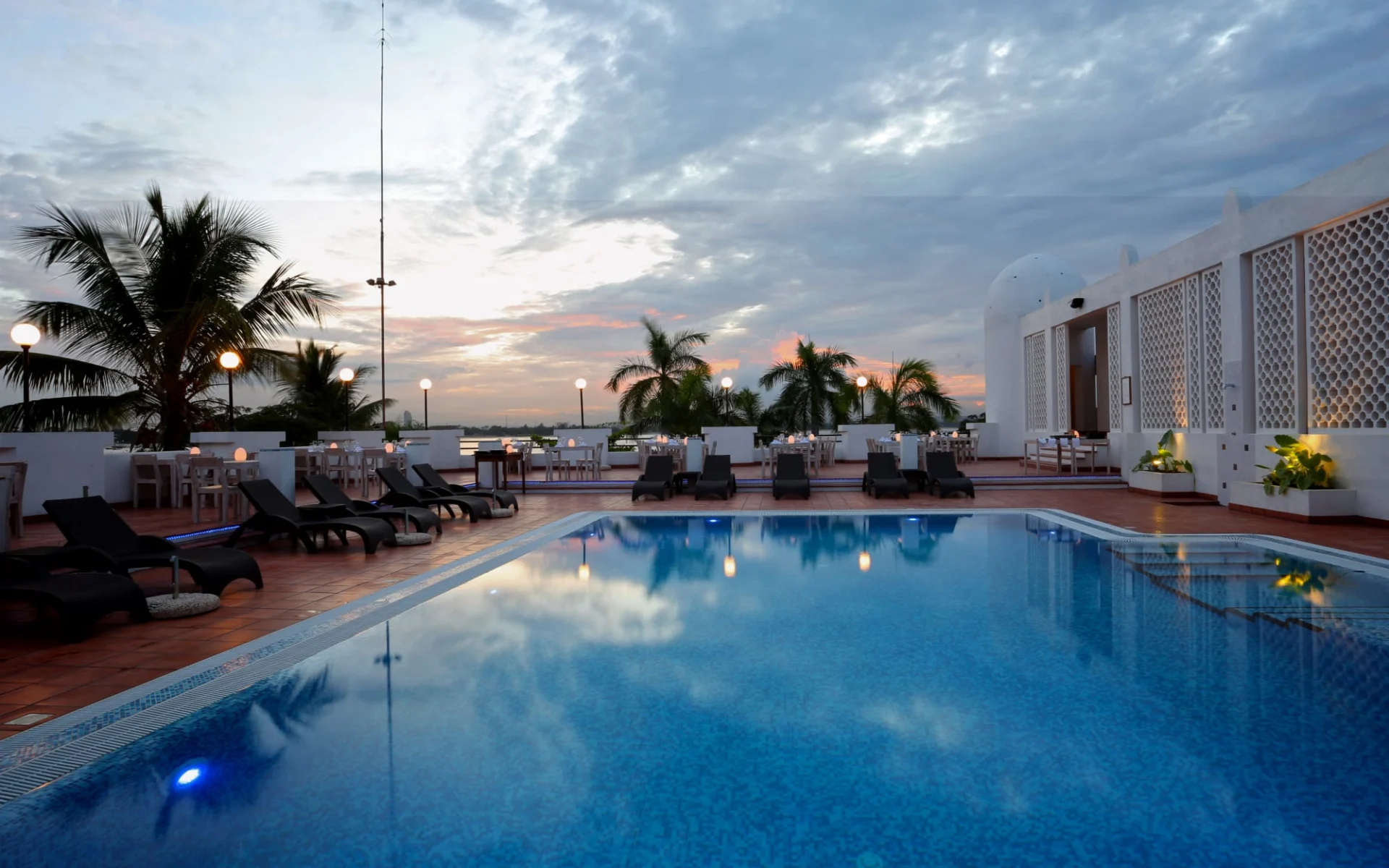 Hotel Slipway in Dar es Salaam: pool: 