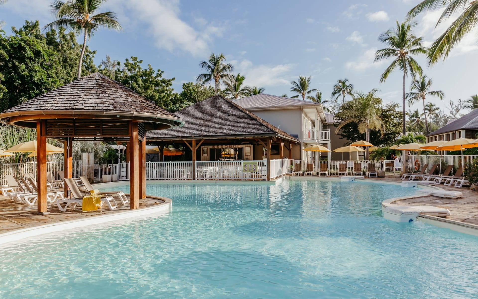 Hotel Le Recif in Saint-Gilles: pool: Hotel Le Recif in Saint-Gilles: pool: