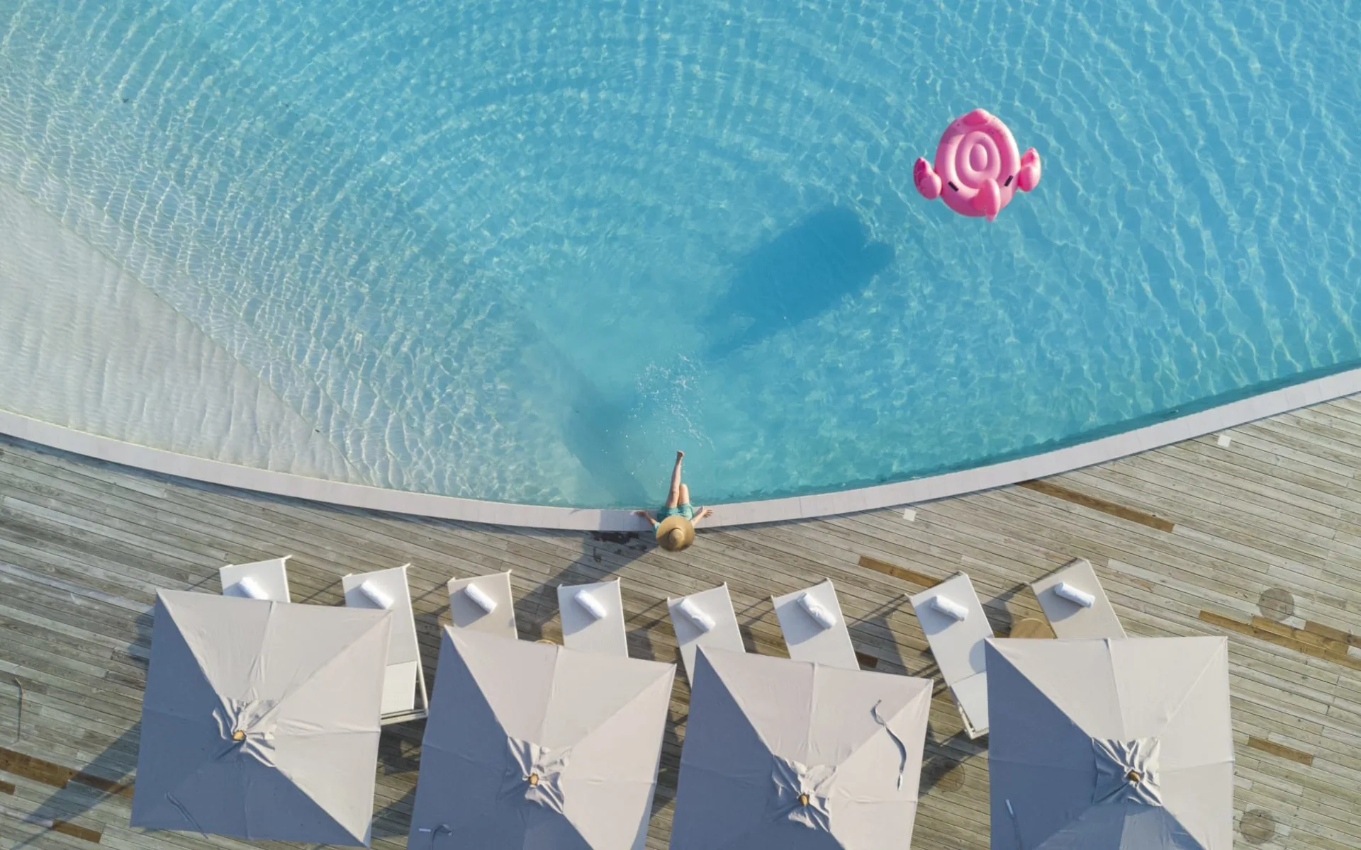 Ifuru Island Maldives in Raa-Atoll: pool: Ifuru Island Maldives in Raa-Atoll: pool: