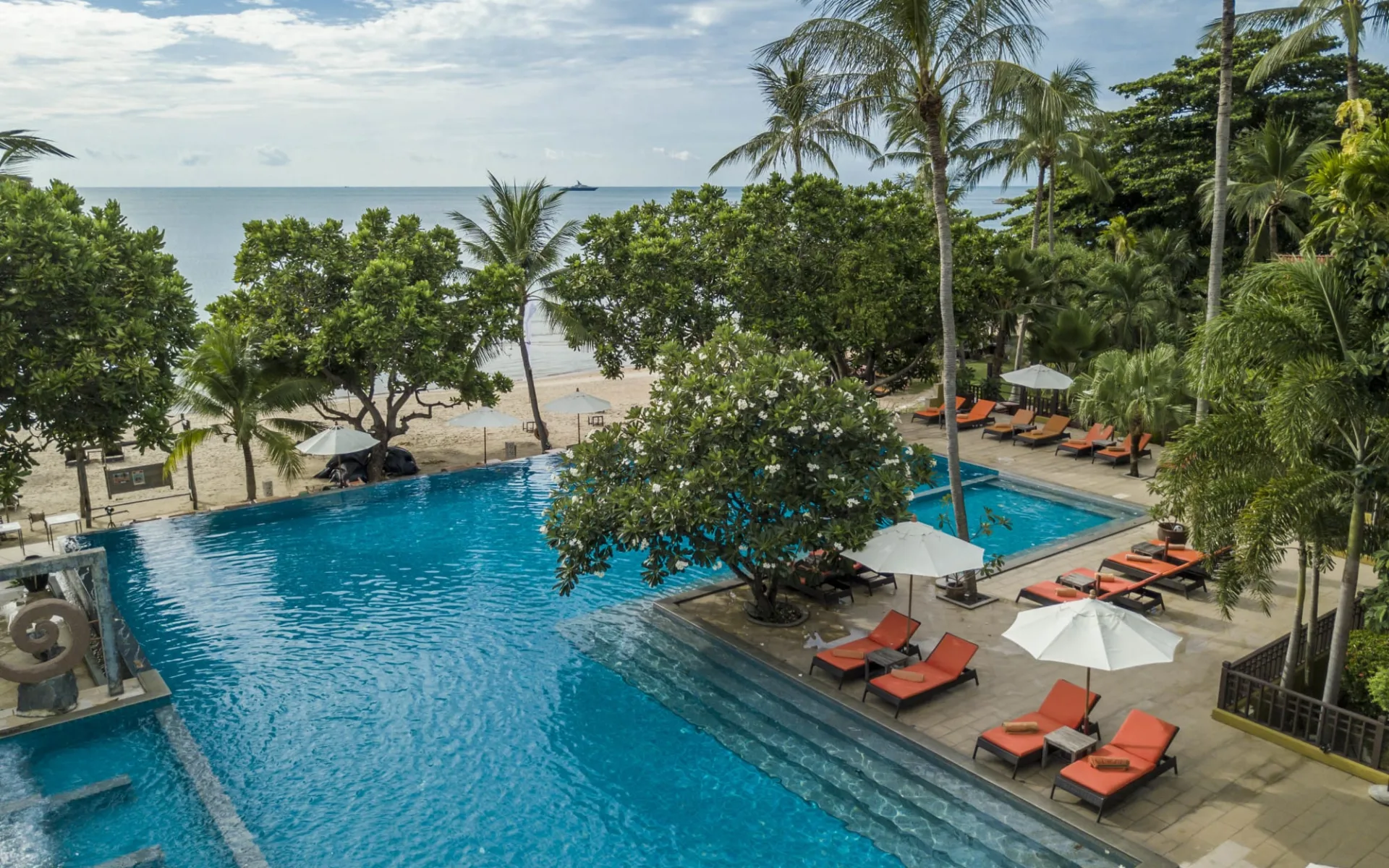 New Star Beach Resort in Ko Samui:  Beach & Pool