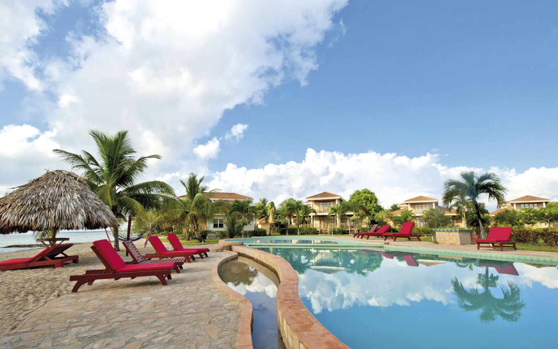 Hopkins Bay Resort: pool hotel hopkins bay pool liegestühle