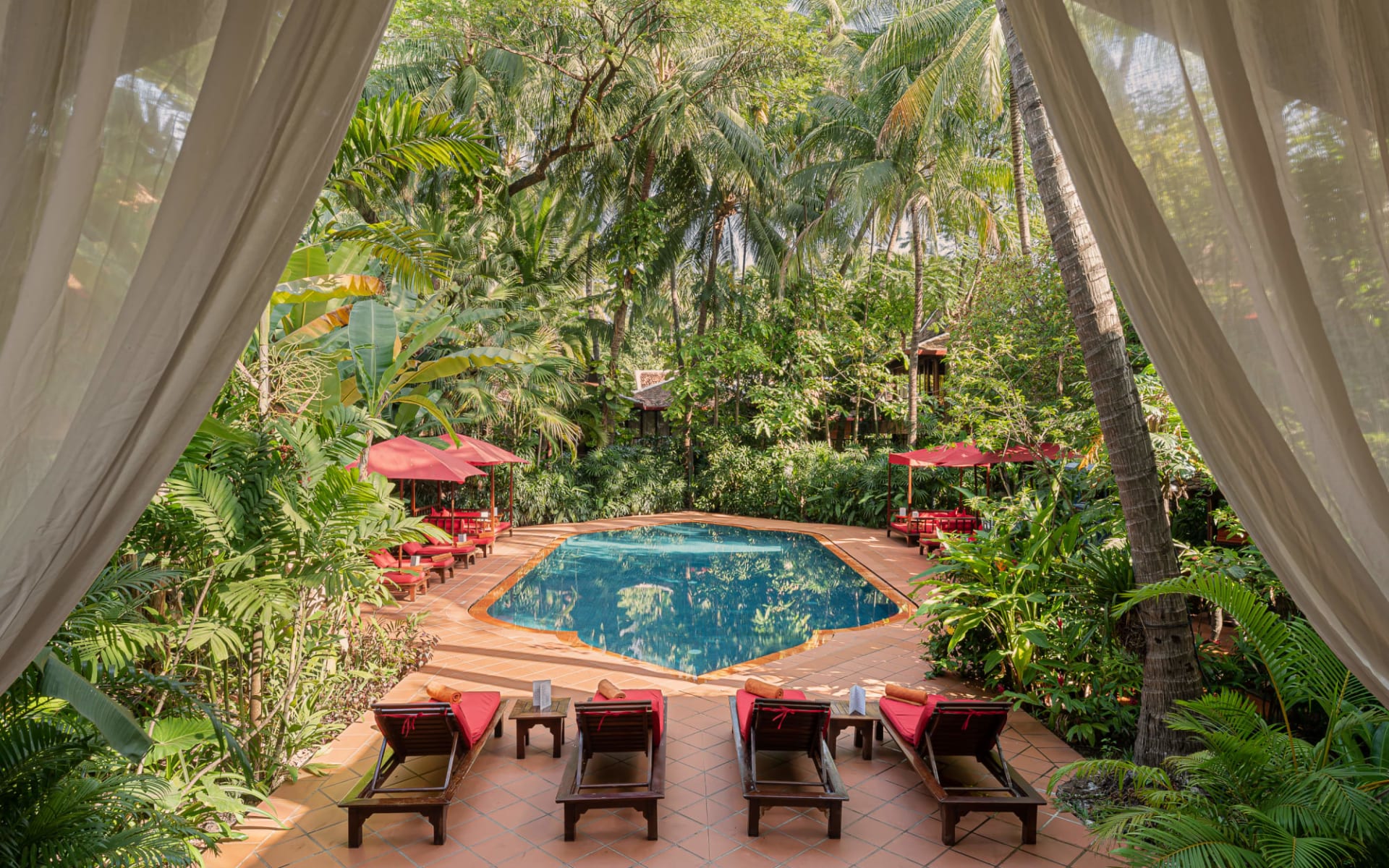 Angkor Village Hotel in Siem Reap: Swimmingpool Angkor Village Hotel in Siem Reap: Swimmingpool