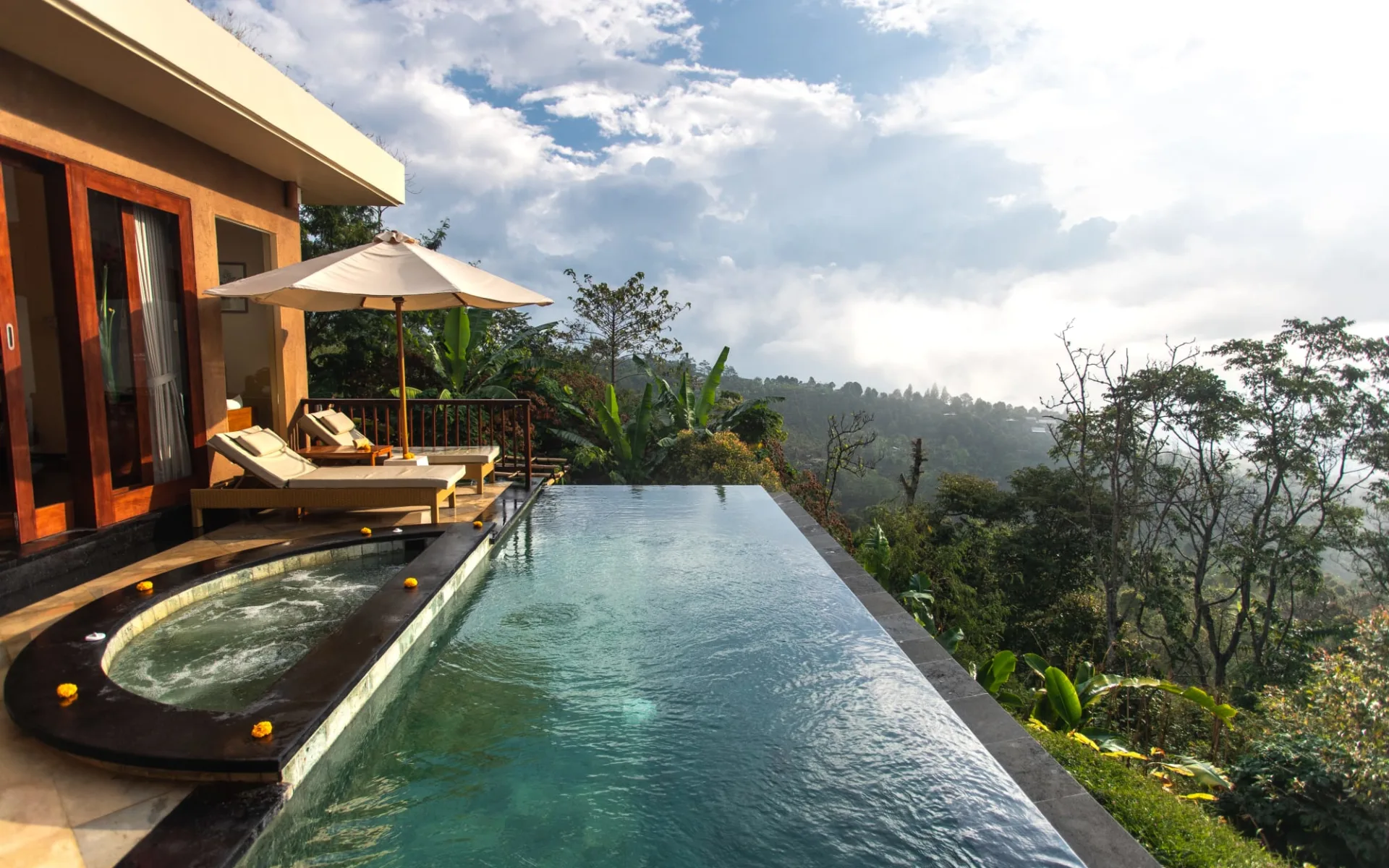 Munduk Moding Plantation Nature Resort in Nordbali: 1-Bedroom Pool Villa with Jacuzzi Munduk Moding Plantation Nature Resort in Nordbali: 1-Bedroom Pool Villa with Jacuzzi