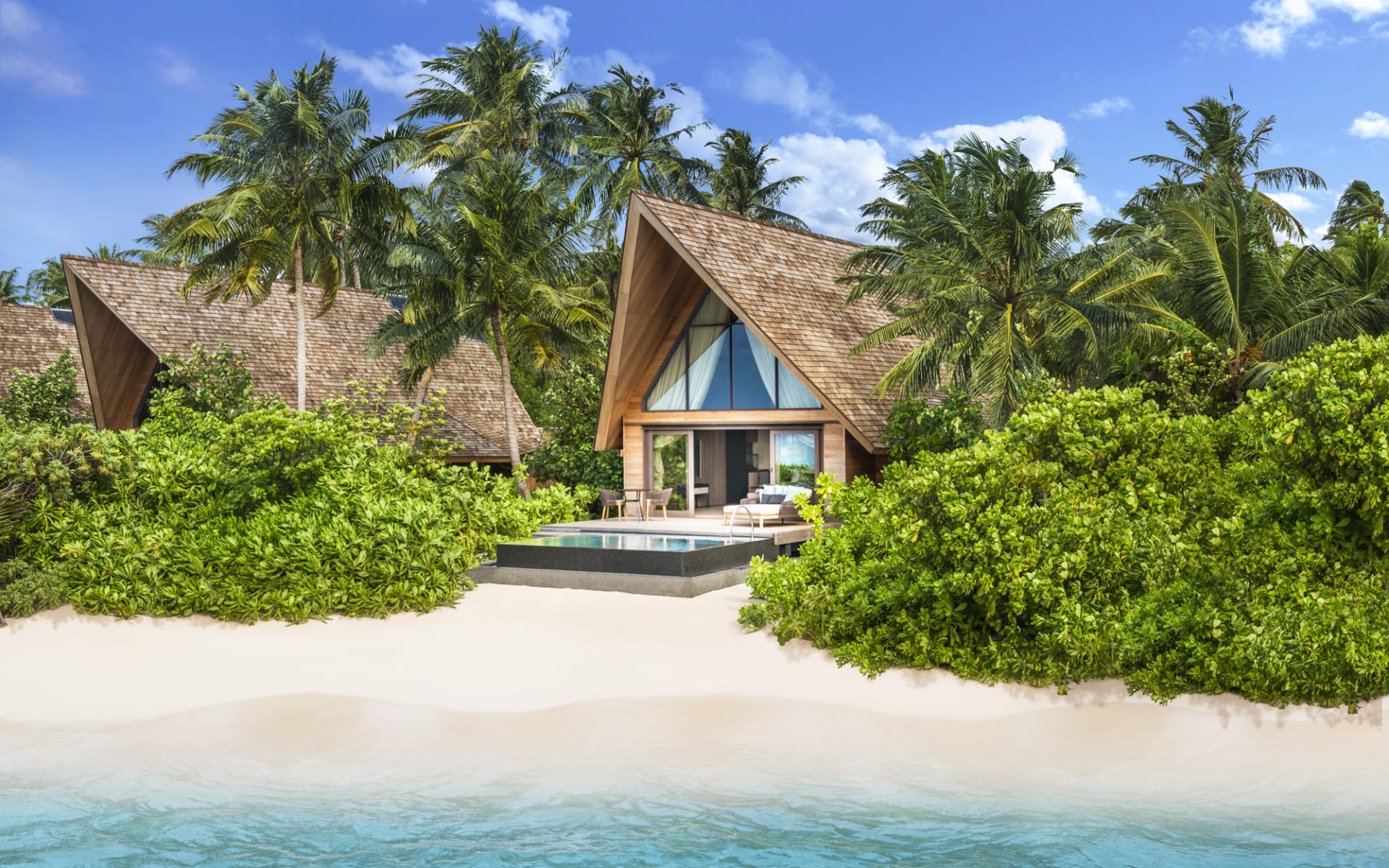 The St. Regis Maldives Vommuli Resort in Dhaalu-Atoll: Beach Villa Pool The St. Regis Maldives Vommuli Resort in Dhaalu-Atoll: Beach Villa Pool