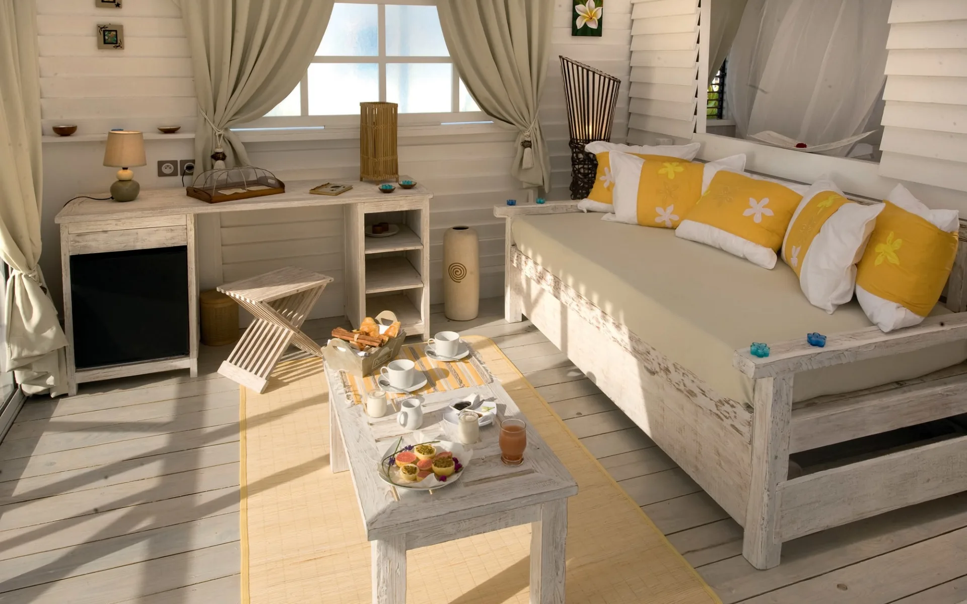 Opoa Beach Hotel in Raiatea:  Hotel Opoa Beach - Beach Bungalow