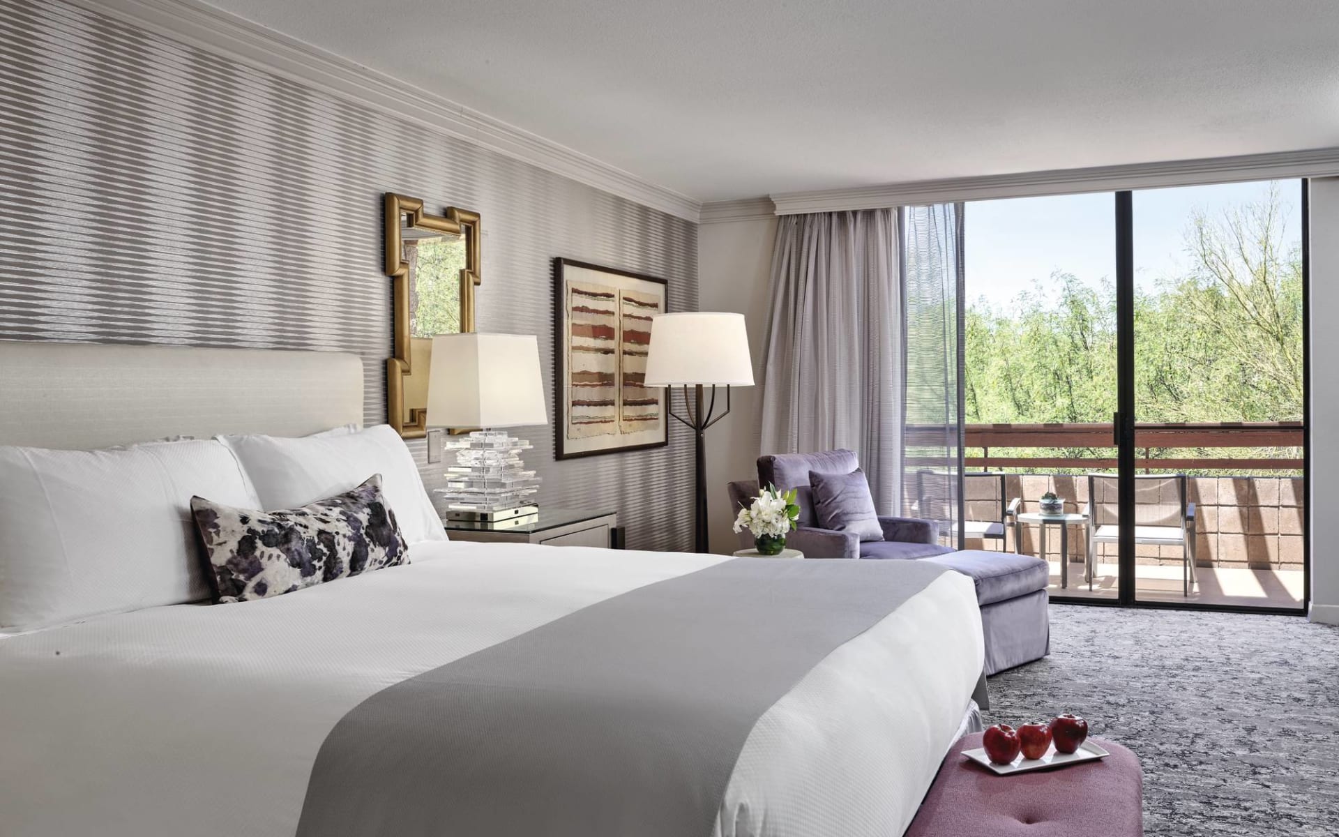 Loews Ventana Canyon Resort in Tucson: Room_Loews Ventana_waterfall_bedroom_Bonotel Loews Ventana Canyon Resort in Tucson: Room_Loews Ventana_waterfall_bedroom_Bonotel
