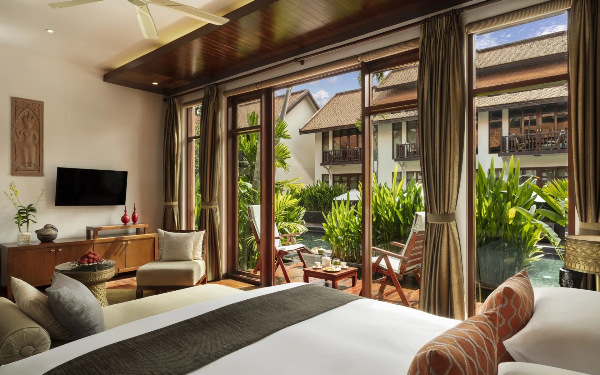 Anantara Angkor Resort in Siem Reap: Premier Terrace Suite Anantara Angkor Resort in Siem Reap: Premier Terrace Suite