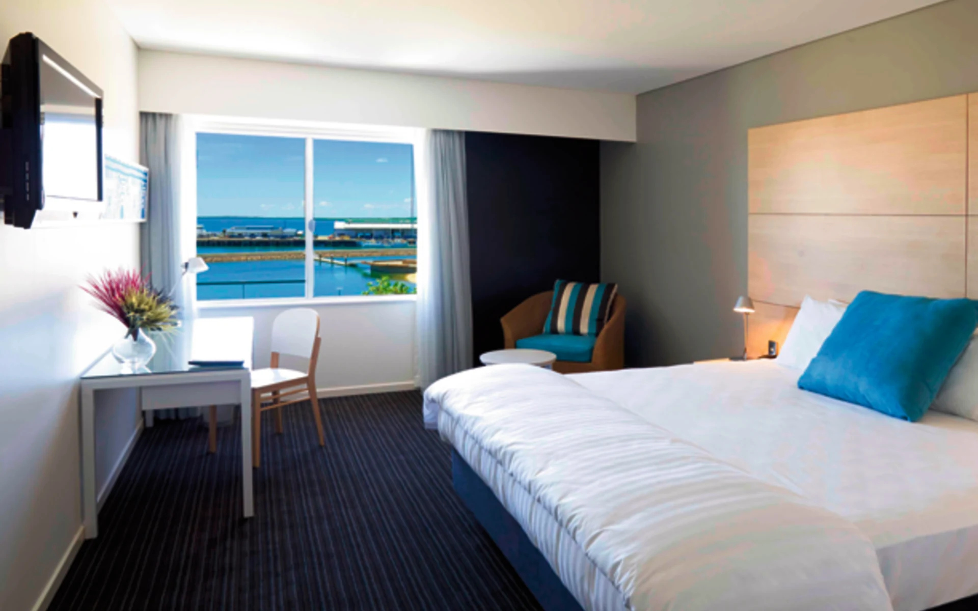 Vibe Hotel Darwin Waterfront: Vibe Hotel Darwin Waterfront - Deluxe View Room Vibe Hotel Darwin Waterfront: Vibe Hotel Darwin Waterfront - Deluxe View Room