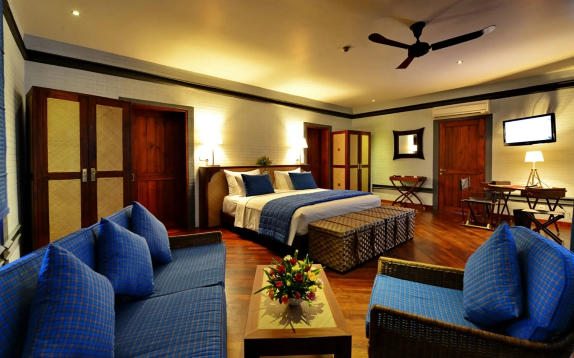 Bagan Lodge: Villa Room | King bed Bagan Lodge: Villa Room | King bed