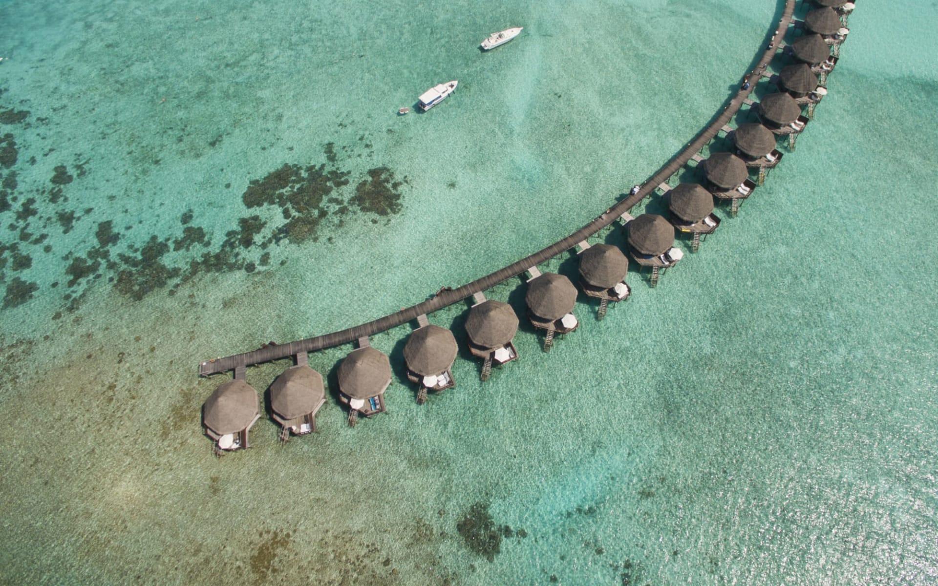 Thulhagiri Island Resort and Spa in Nordmale-Atoll: Water Bungalow Thulhagiri Island Resort and Spa in Nordmale-Atoll: Water Bungalow
