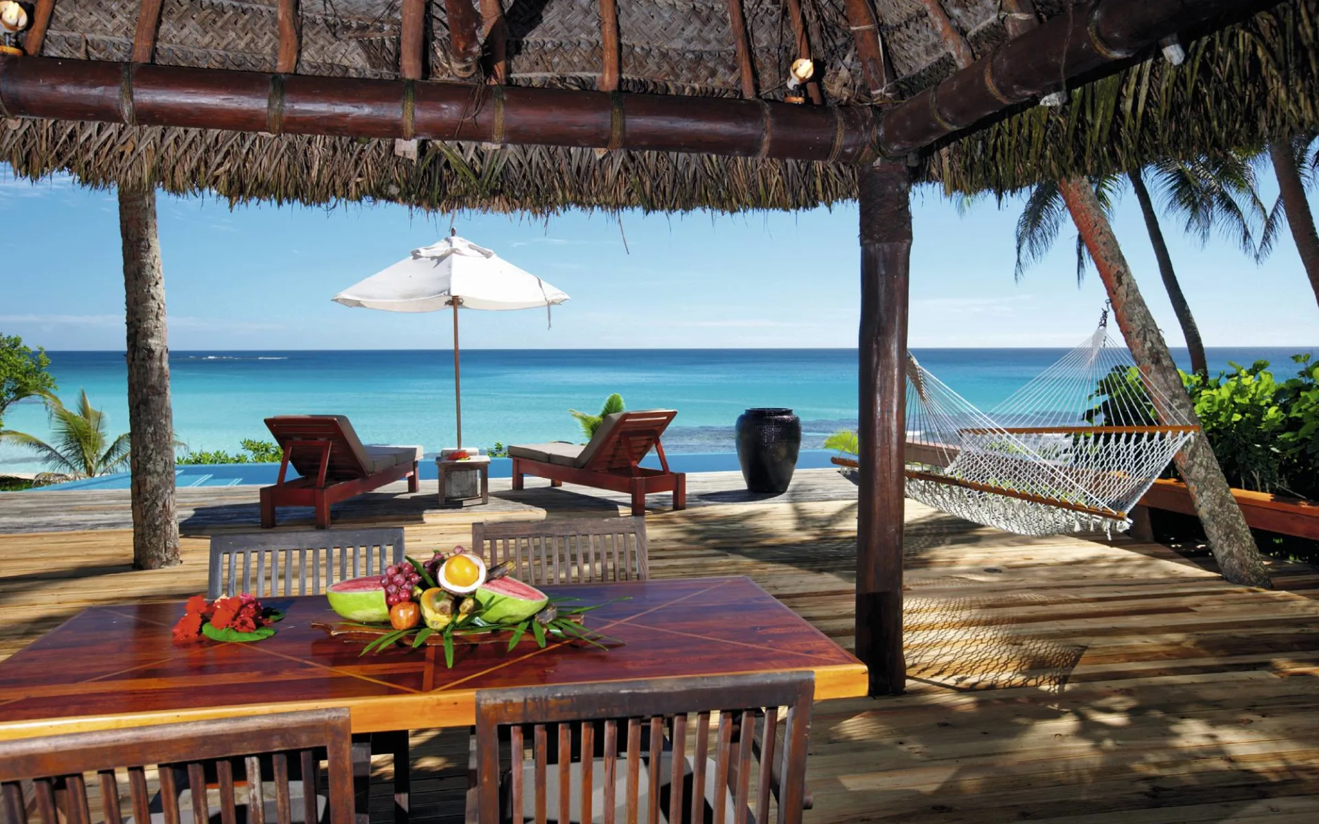 Yasawa Island Resort: Yasawa Island Resort - Deluxe Bure Beachfront Room Yasawa Island Resort: Yasawa Island Resort - Deluxe Bure Beachfront Room