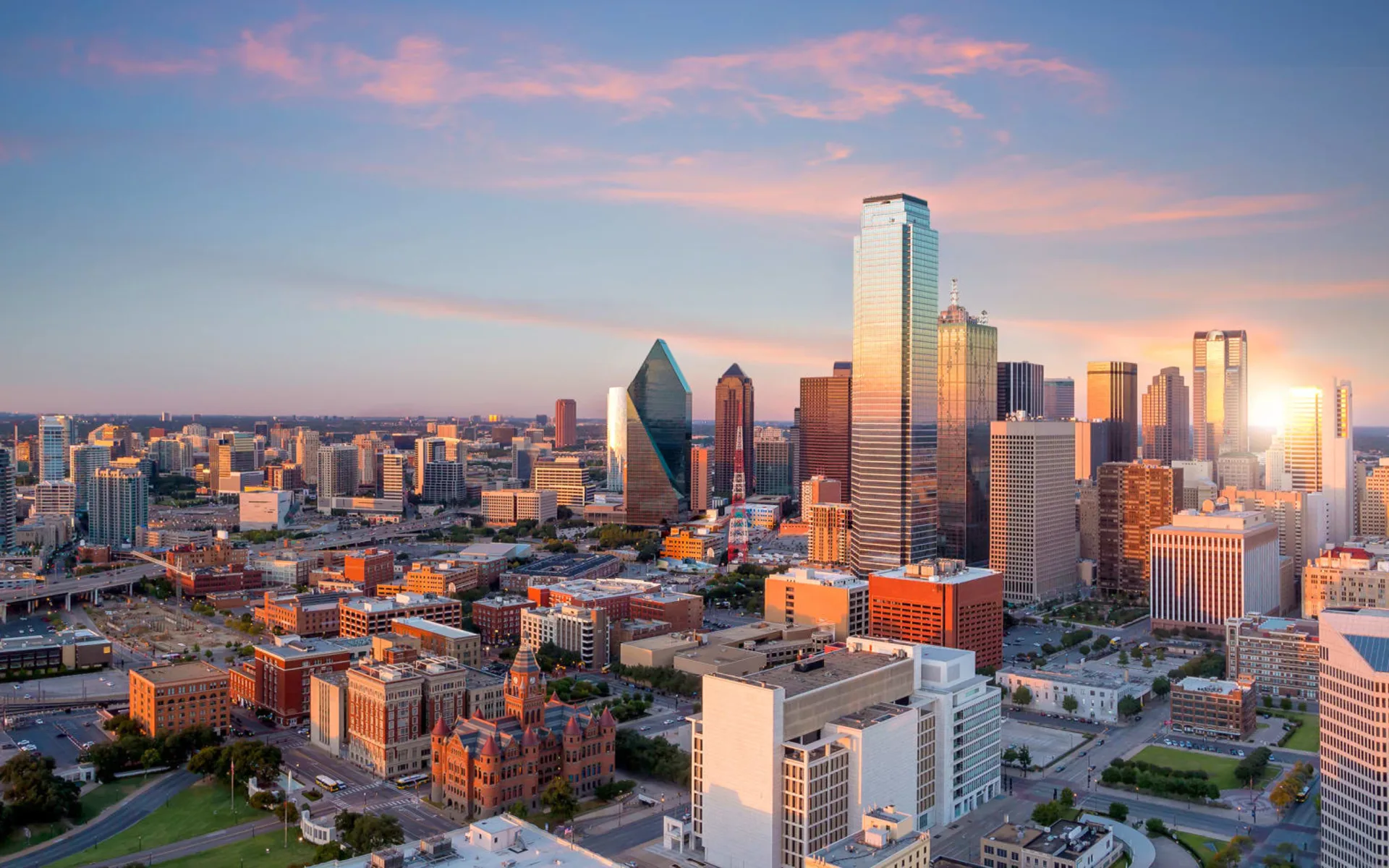 Individuelle Bahnreise - Texas ab Chicago: shutterstock_635413172_Dallas Individuelle Bahnreise - Texas ab Chicago: shutterstock_635413172_Dallas