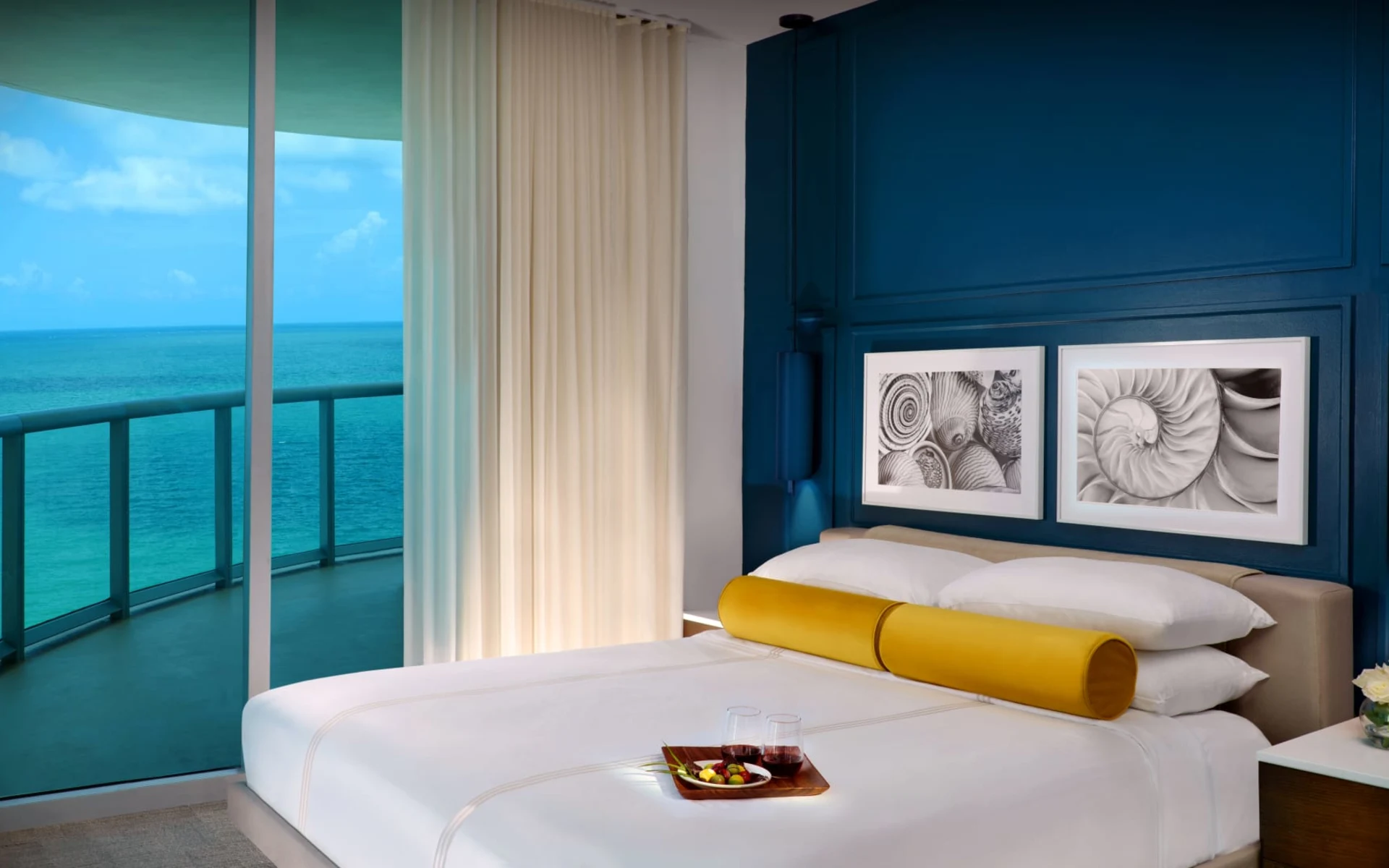 Sole Miami in Miami Beach: Sole_Zimmer Sole Miami in Miami Beach: Sole_Zimmer