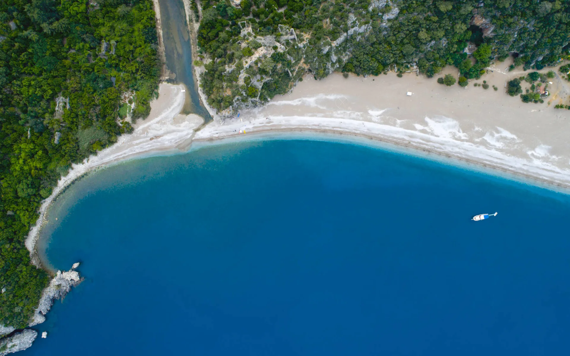 Badeferien im Concorde de Luxe Resort ab Antalya: Strand_Türkei Badeferien im Concorde de Luxe Resort ab Antalya: Strand_Türkei