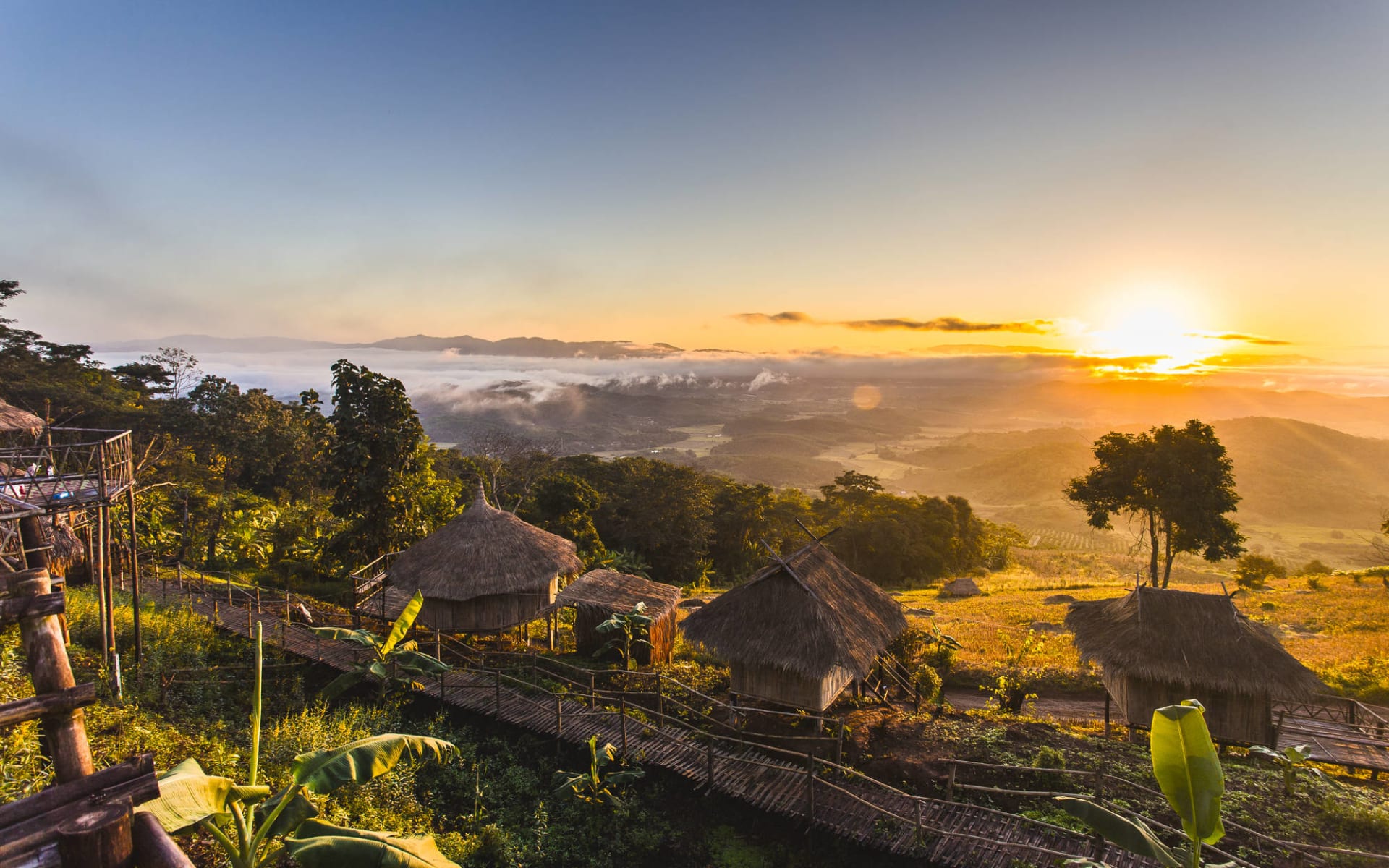 Mietwagen Rundreise Goldenes Dreieck ab Chiang Mai: Sunrise at Golden Triangle Mietwagen Rundreise Goldenes Dreieck ab Chiang Mai: Sunrise at Golden Triangle