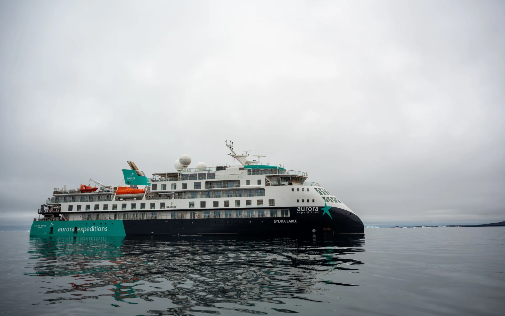 Durchquerung der Nordwestpassage ab Toronto: The Syliva, Disko Island, Greenland, Ilulissat, Greenland, Renato Graniere AE Expeditions Alison Lo