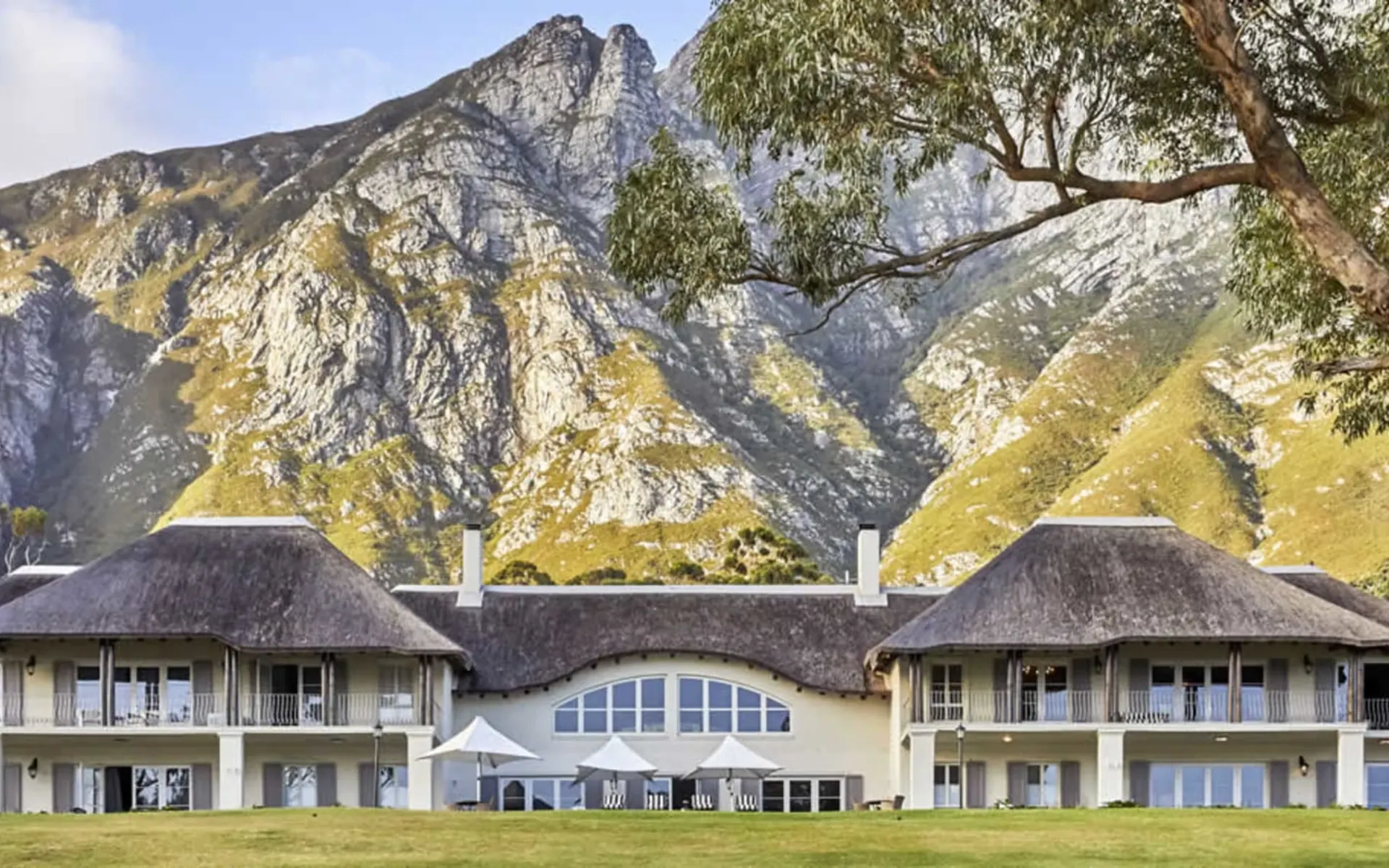 The Thatch House Boutique Hotel in Hermanus: The Thatch Bild 1