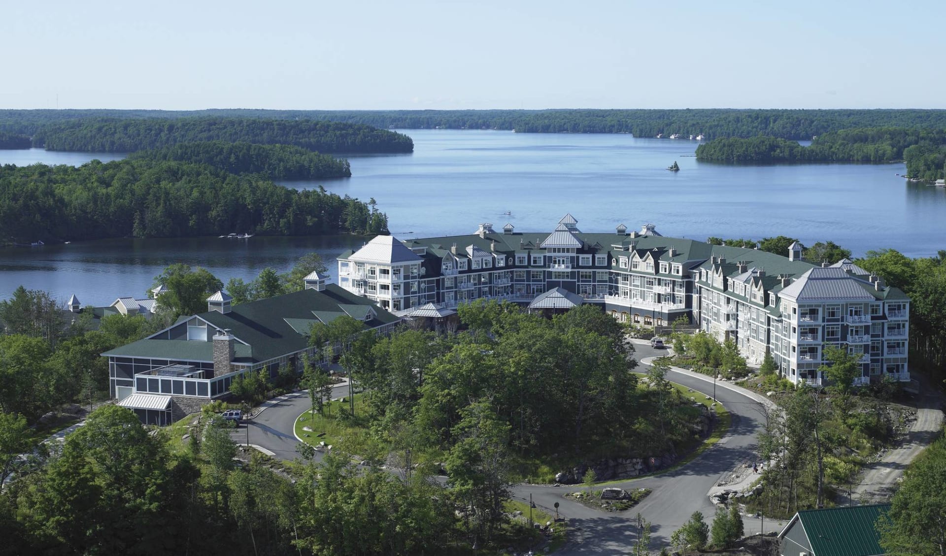 JW Marriott The Rosseau Muskoka Resort & Spa: _ exterior JW Marriott Muskoka Sicht auf Lake Rousseau JW Marriott The Rosseau Muskoka Resort & Spa: _ exterior JW Marriott Muskoka Sicht auf Lake Rousseau