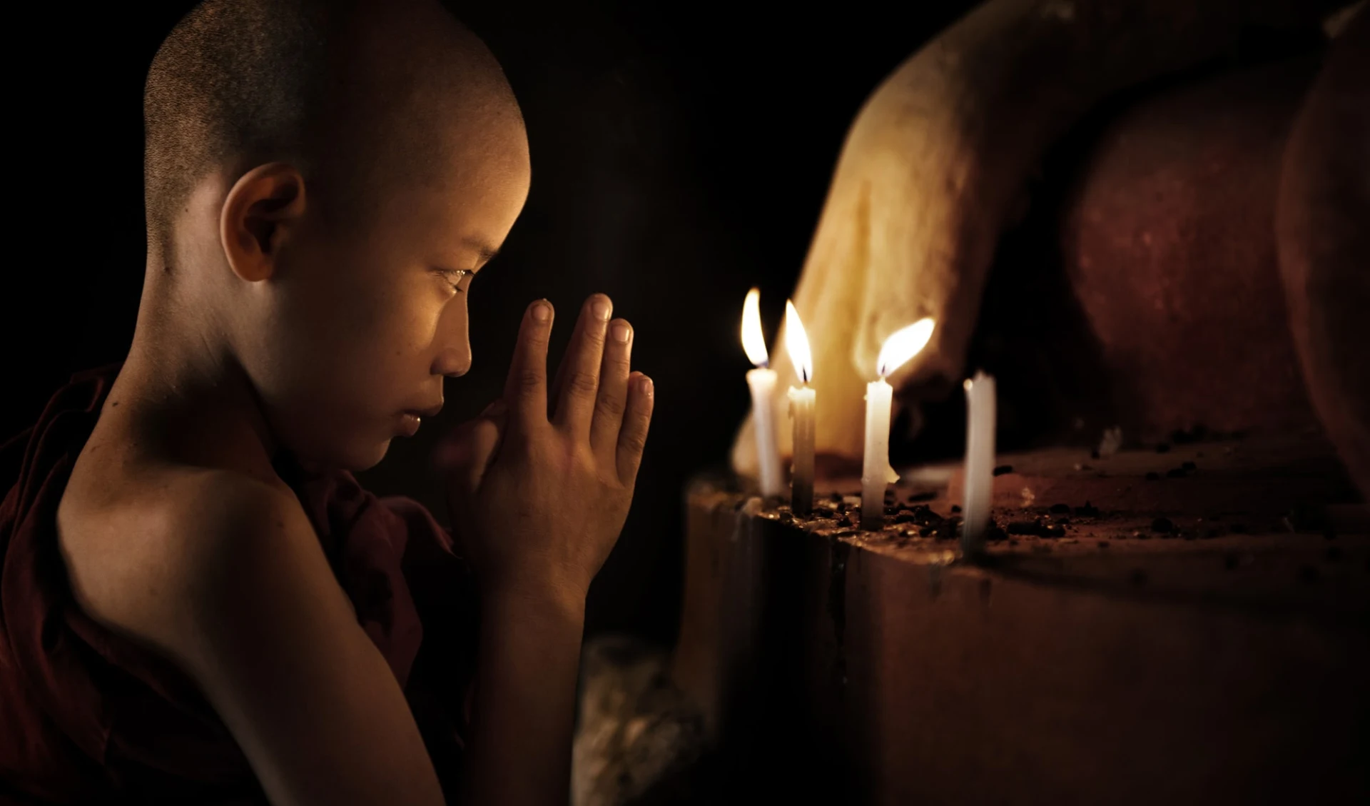 Faszination Myanmar - Ein Land im Wandel ab Yangon: Bagan: young monk Faszination Myanmar - Ein Land im Wandel ab Yangon: Bagan: young monk