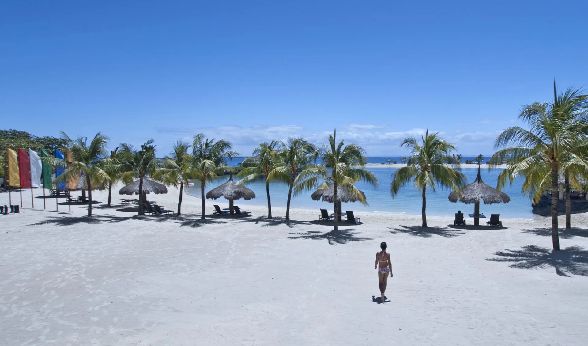 Bluewater Maribago Beach Resort in Cebu:  Beachfront
