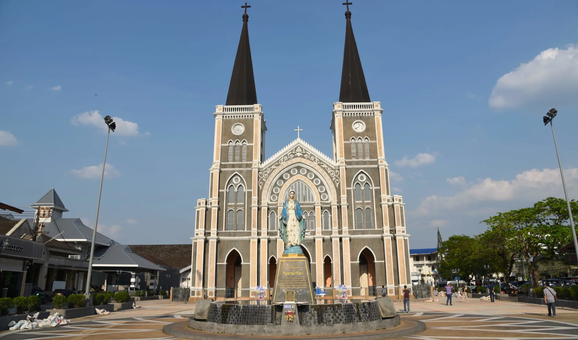 Juwel Chanthaburi ab Bangkok: Cathedral Juwel Chanthaburi ab Bangkok: Cathedral