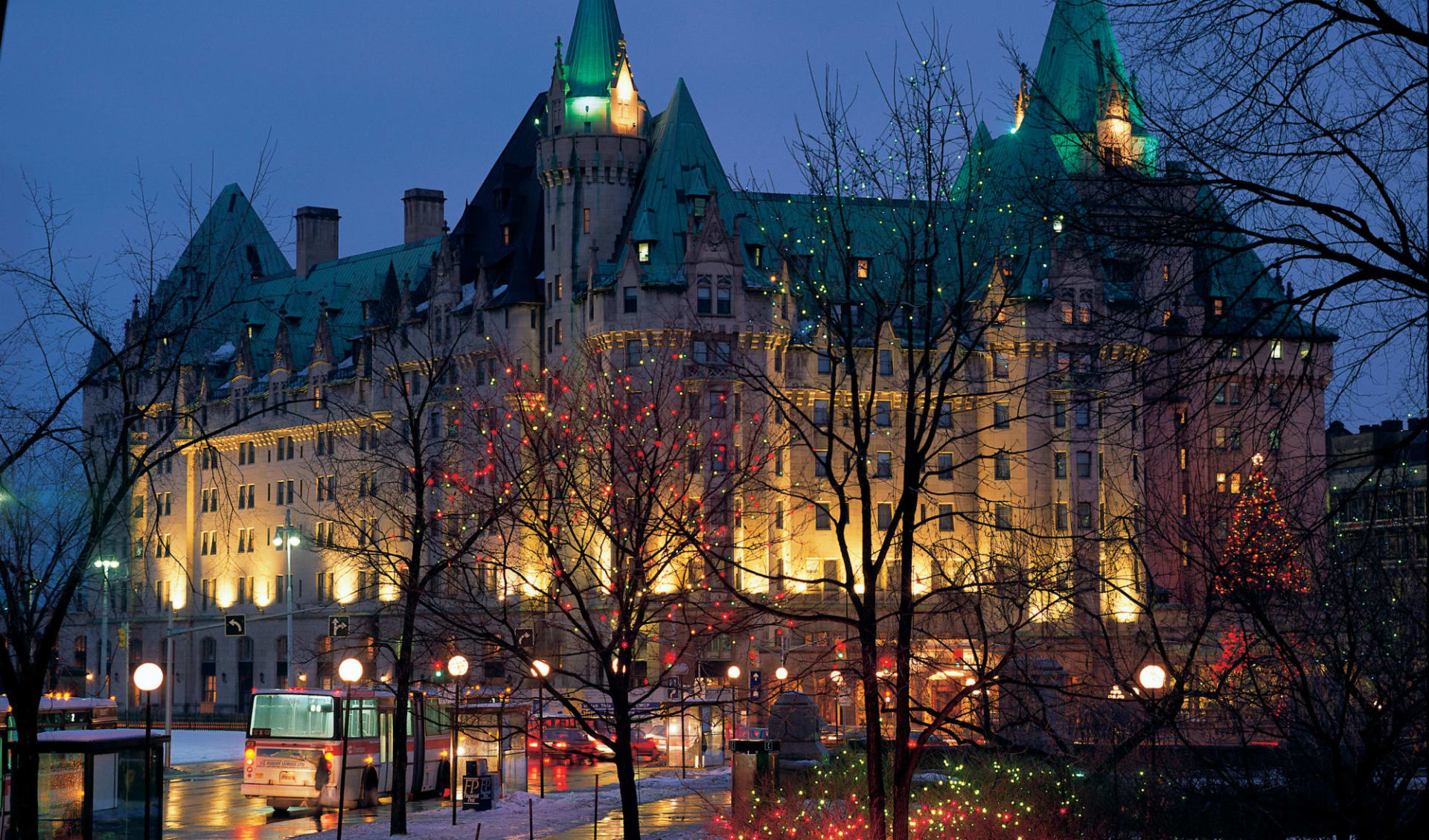 The Fairmont Château Laurier in Ottawa: exterior_Fairmont Château Laurier_Winter The Fairmont Château Laurier in Ottawa: exterior_Fairmont Château Laurier_Winter