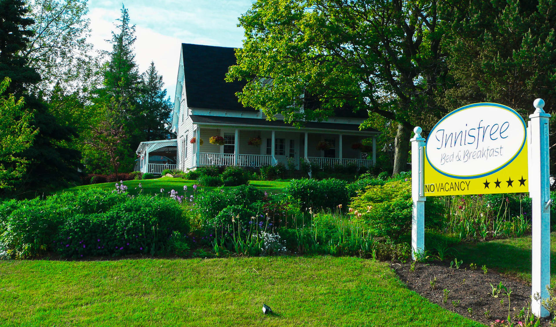 Innisfree Bed and Breakfast in Hopewell Cape: Exterior_Innisfree B&B, Hopewell Cape (NB)