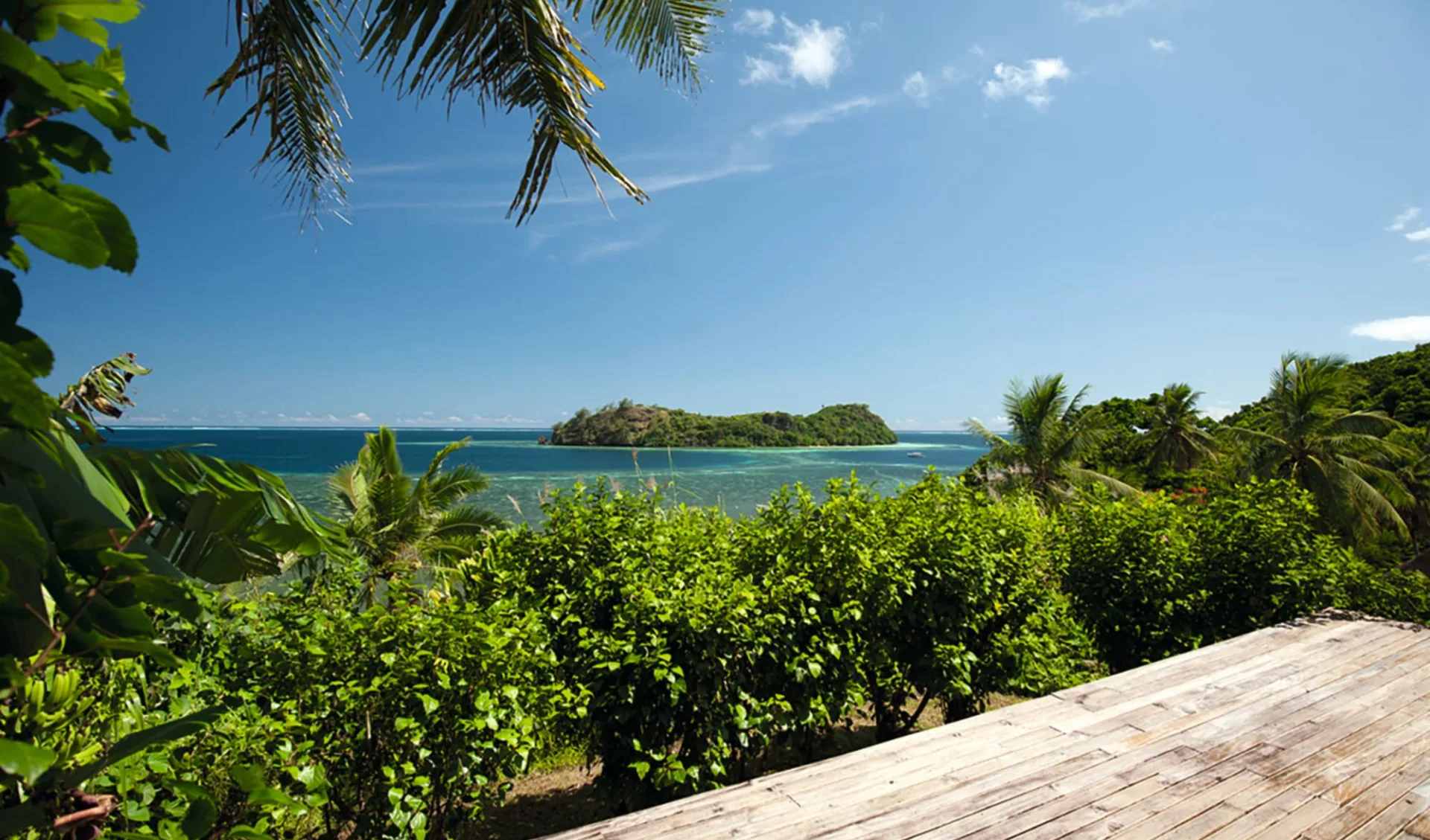 Matava Eco Resort in Kadavu:  Matava Eco Resort Fiji - Honeymoon Bure mit Aussicht auf Insel 2017