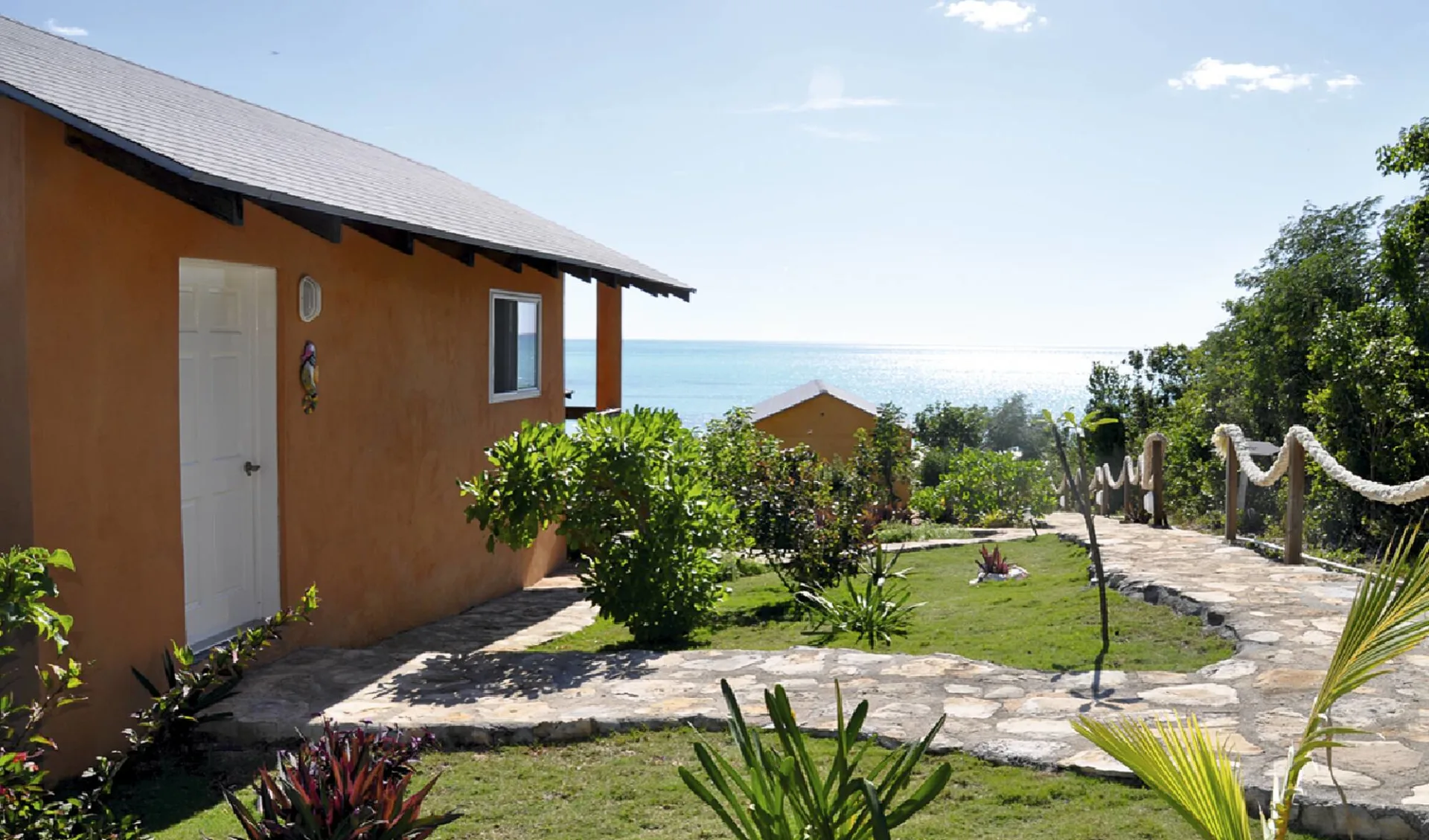 Shanna's Cove in Orange Creek: exterior shannas cove hotelansicht vorgarten Shanna's Cove in Orange Creek: exterior shannas cove hotelansicht vorgarten