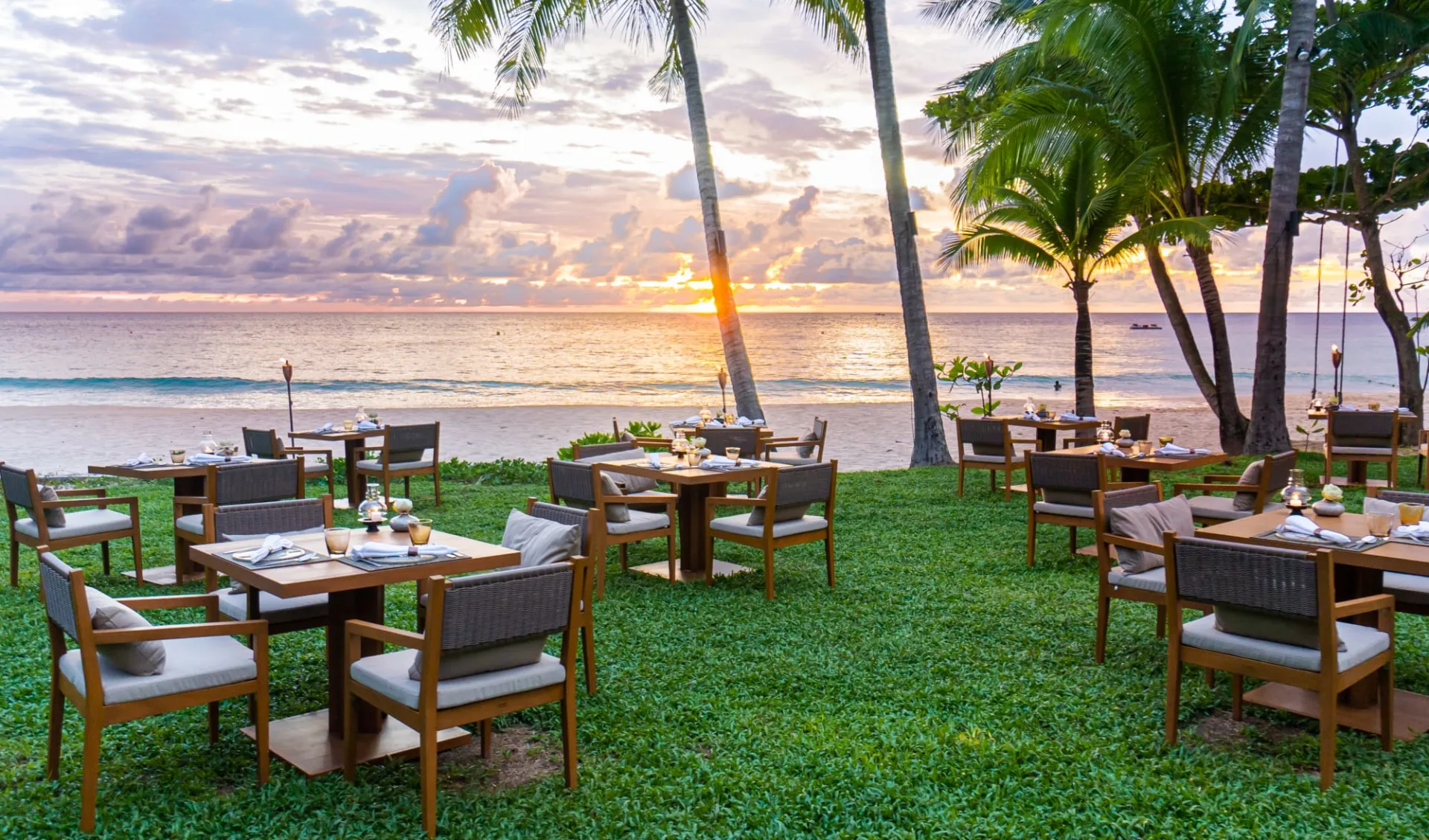 The Surin Phuket: Beach Restaurant The Surin Phuket: Beach Restaurant