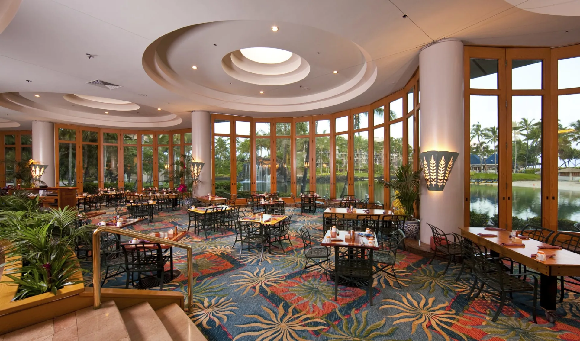 Hilton Waikoloa Village:  Hilton Waikoloa Village - Waters Edge breakfast[1]