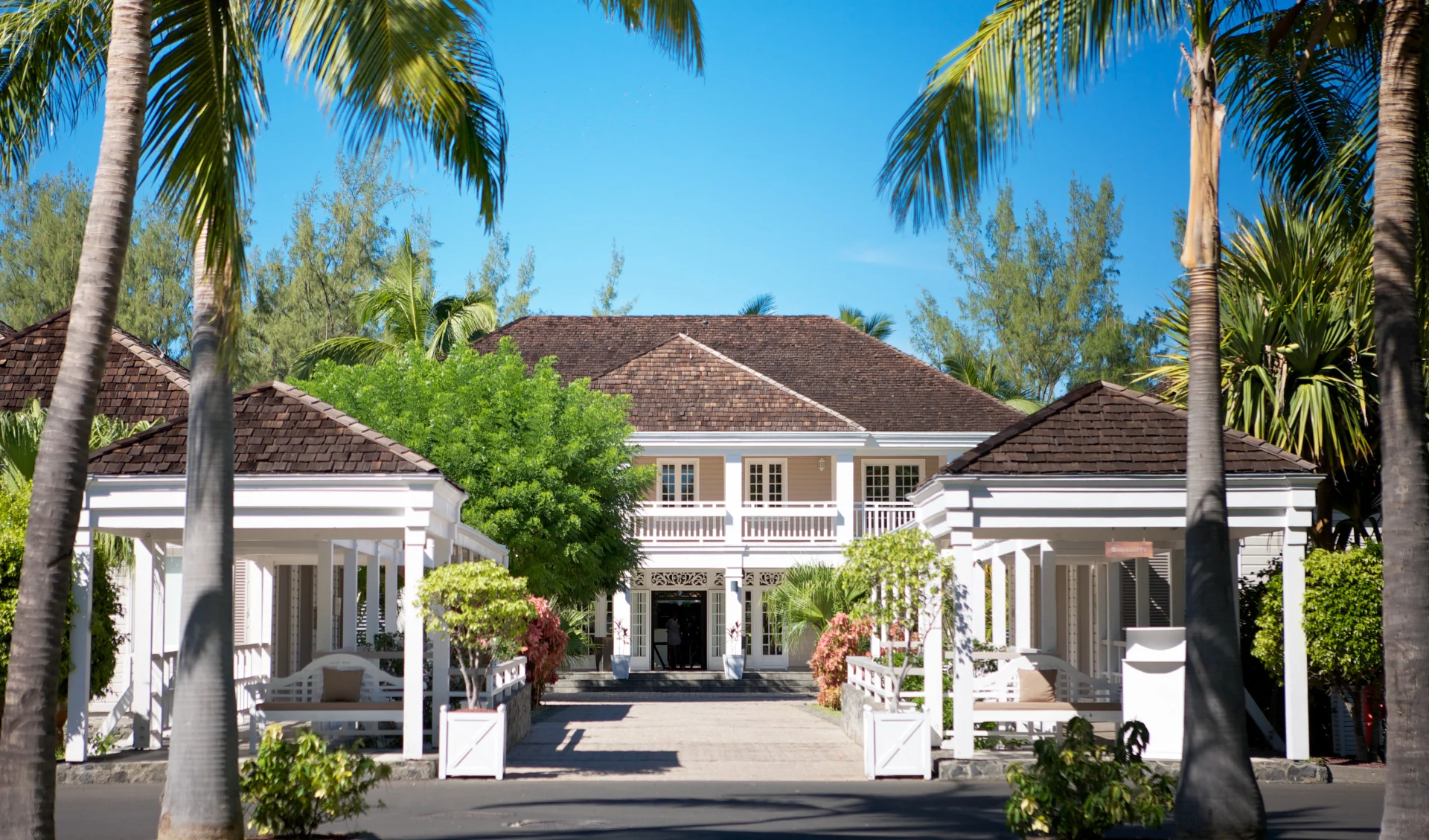 LUX* Saint Gilles in Saint-Gilles: exterior: LUX* Saint Gilles in Saint-Gilles: exterior: