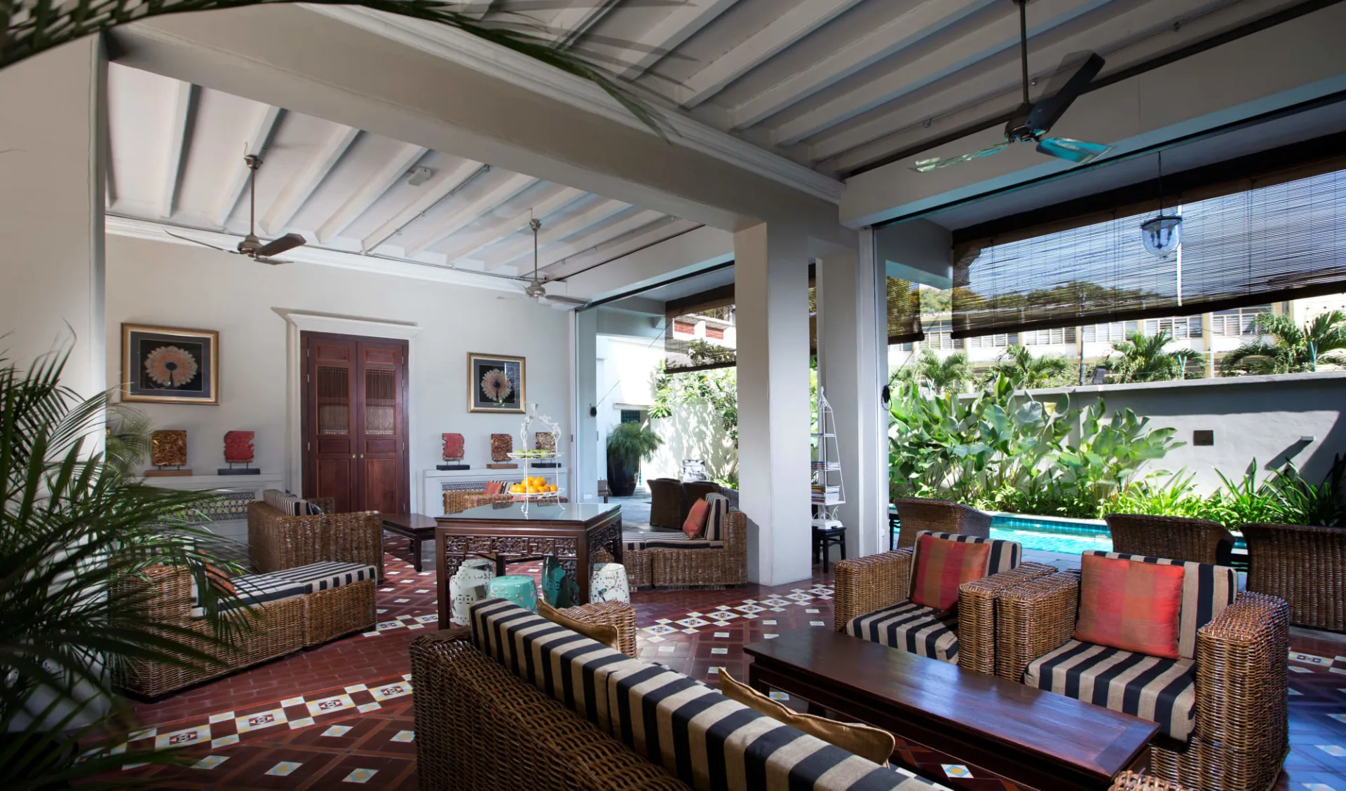 Seven Terraces in Penang:  Pool Lounge