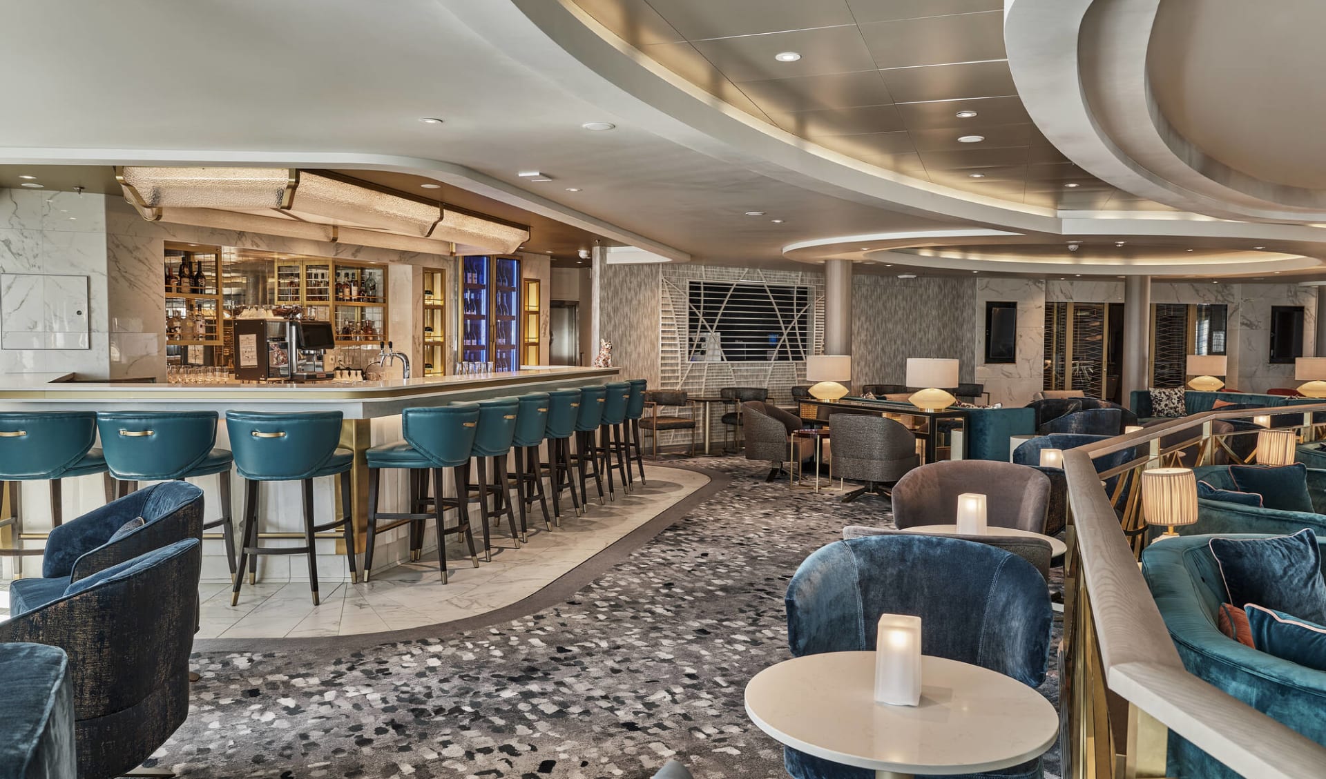 Arktische Stille. Zeitlose Weite ab Longyearbyen: IMAGERYSilverEndeavour Explorer Lounge 0505 Arktische Stille. Zeitlose Weite ab Longyearbyen: IMAGERYSilverEndeavour Explorer Lounge 0505