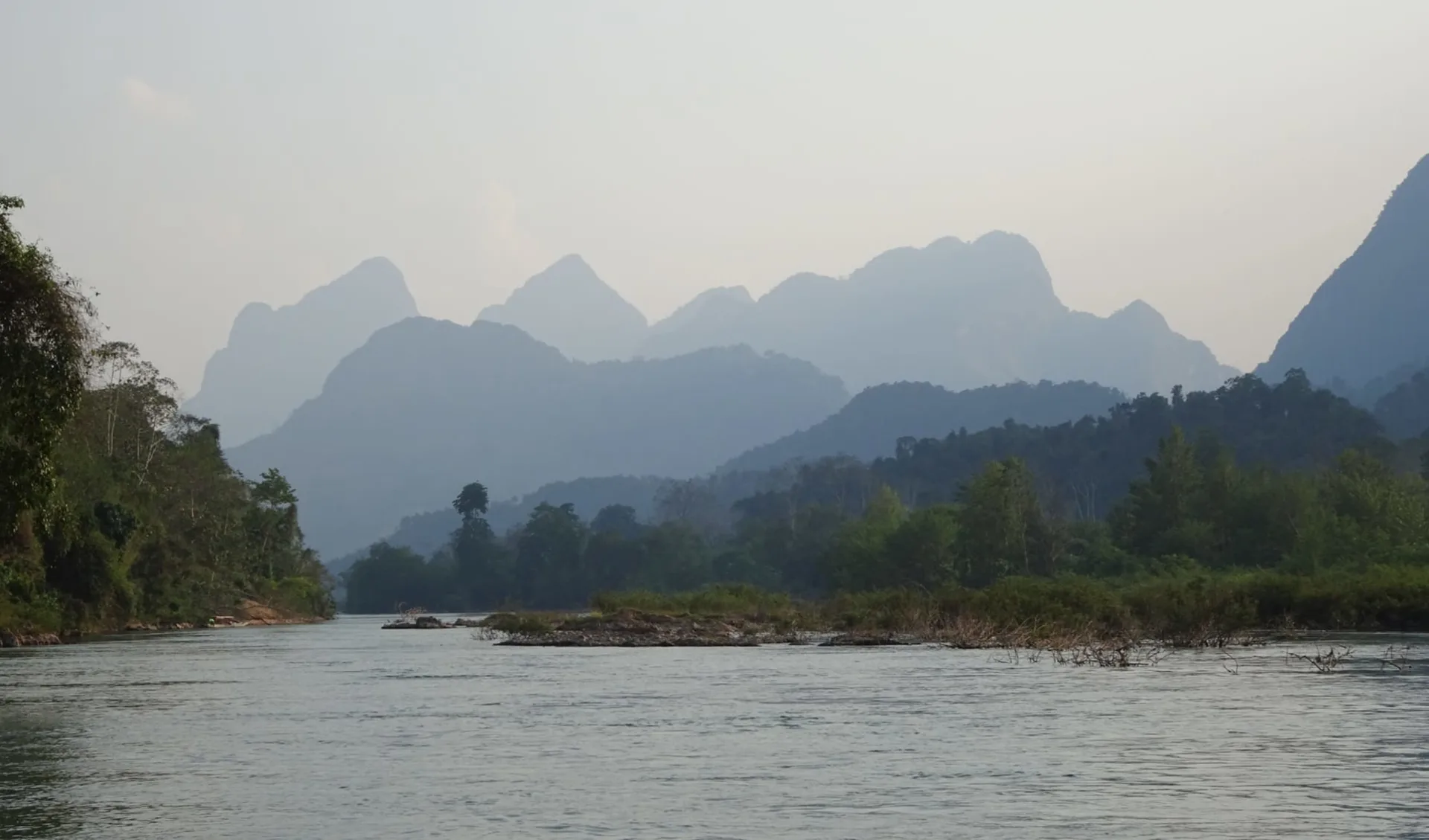 Naturschönheiten Nordlaos' inkl. Trekking ab Luang Prabang: Impressing mountains on Nam Ou River Naturschönheiten Nordlaos' inkl. Trekking ab Luang Prabang: Impressing mountains on Nam Ou River