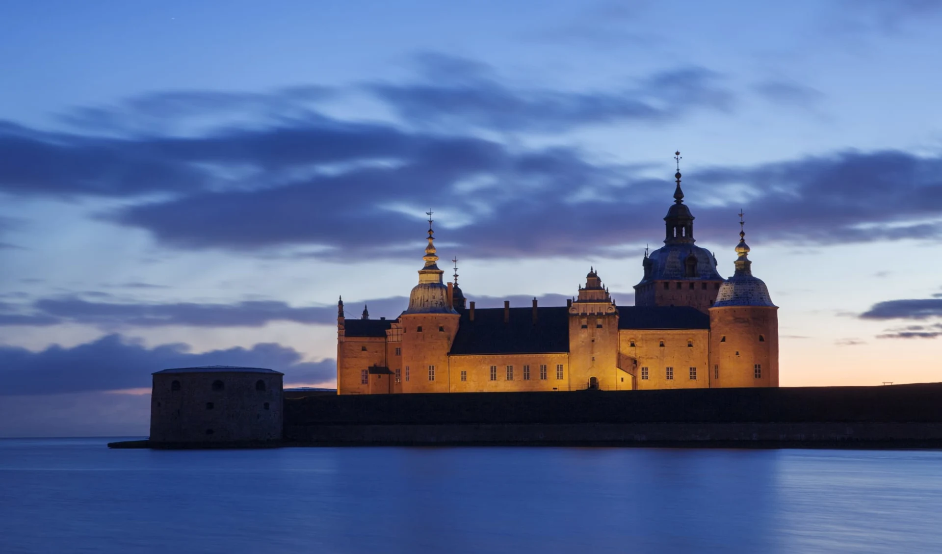 Schwedenrot & Meeresblau ab Stockholm: Kalmar Castle Schwedenrot & Meeresblau ab Stockholm: Kalmar Castle